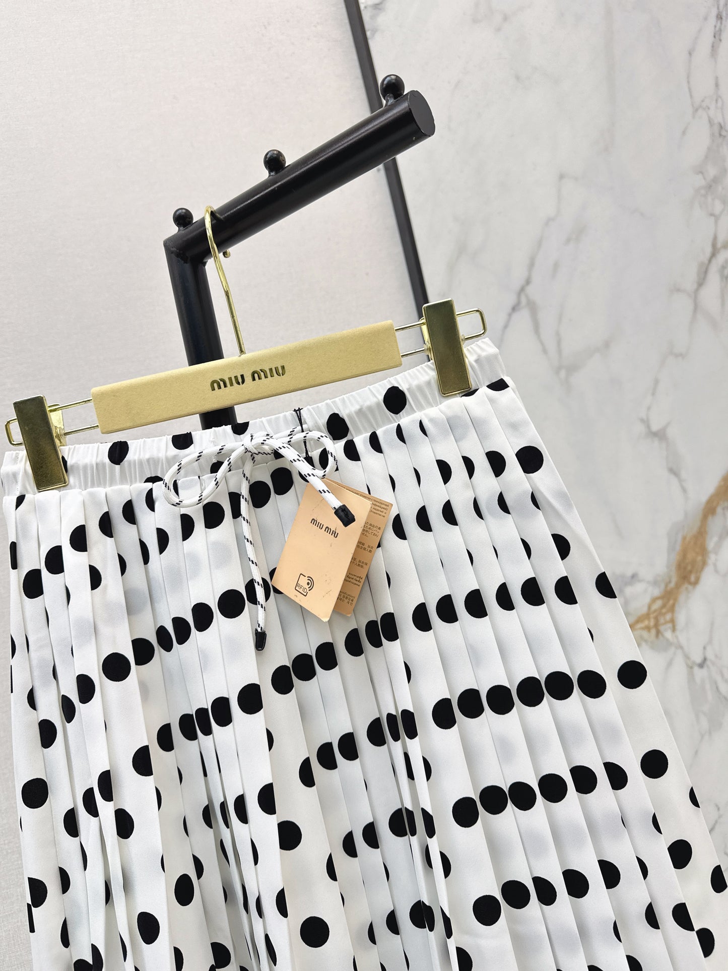 26ss Polka dot pleated midi skirt