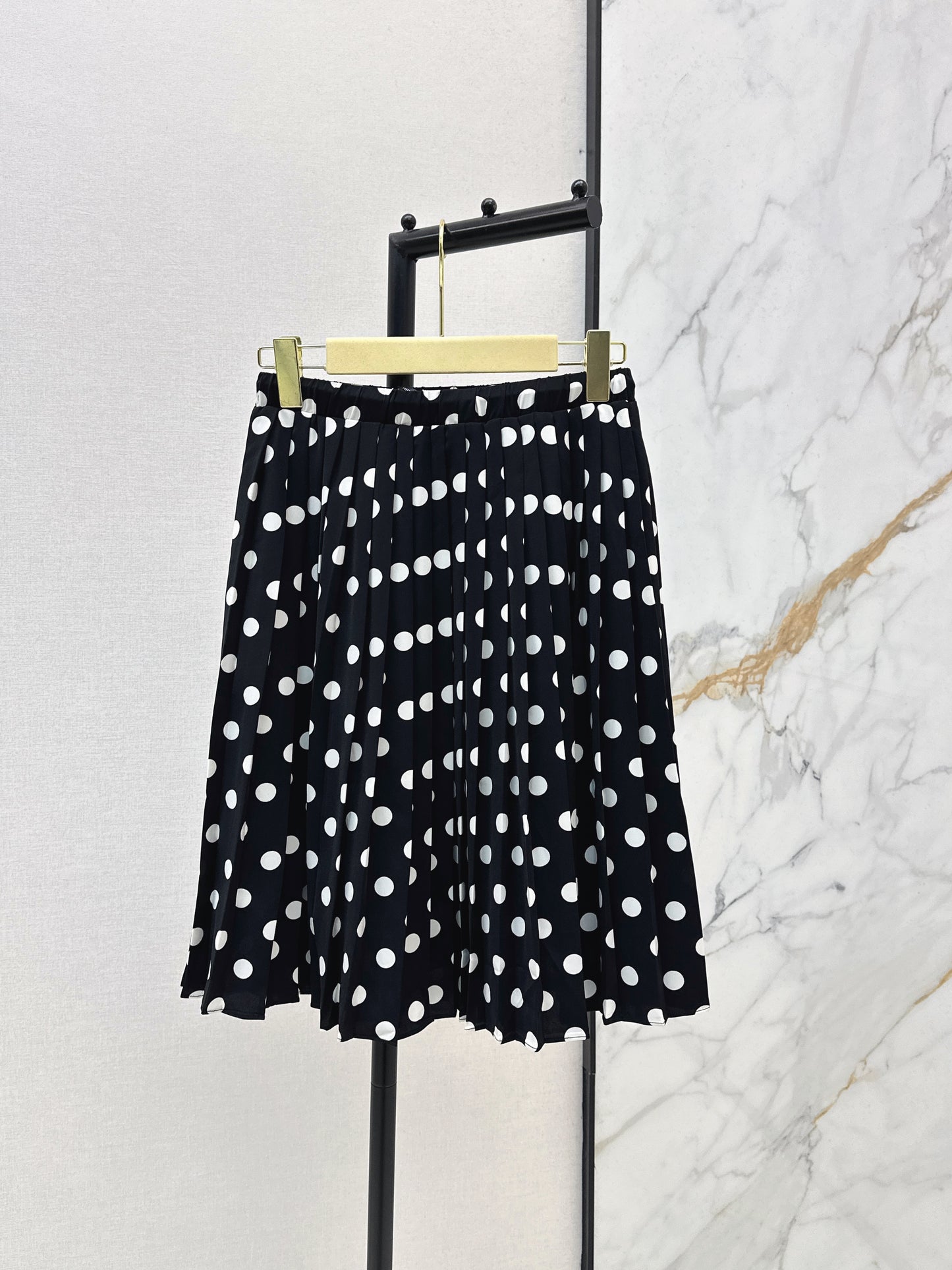 26ss Polka dot pleated midi skirt