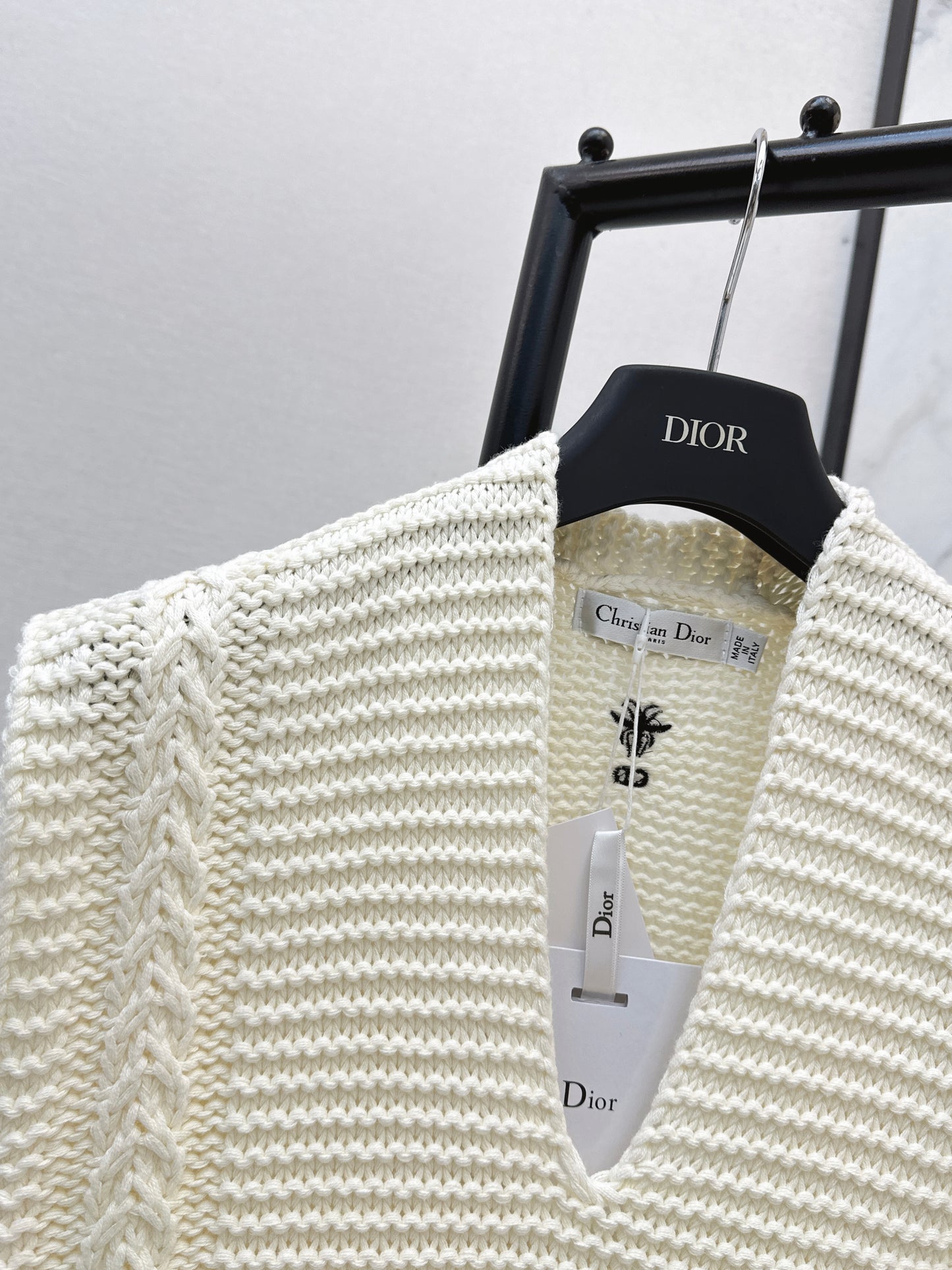 26ss Deep V-neck Knitted Vest