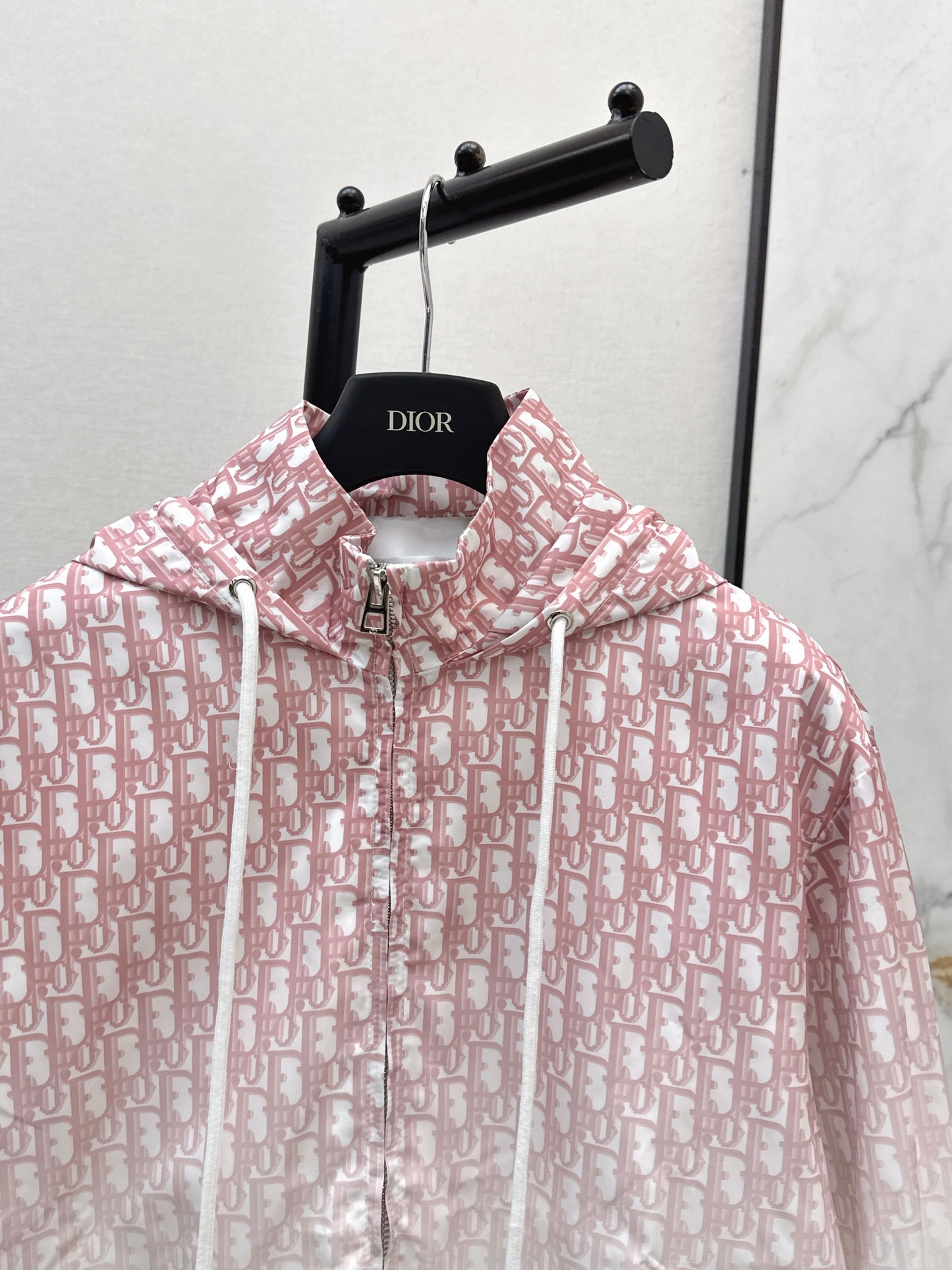 26ss Gradient logo hooded jacket