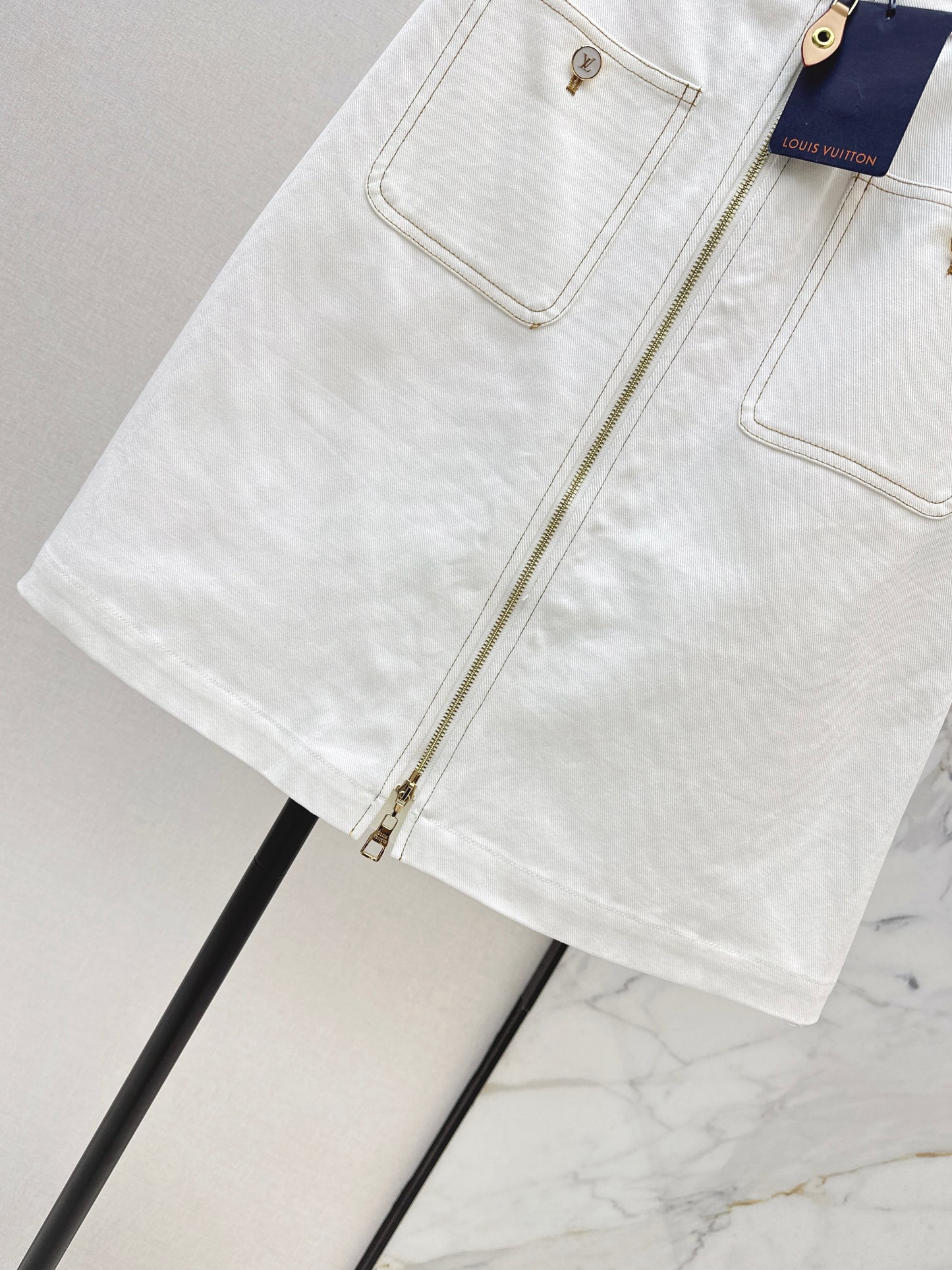 26ss Color-blocked minimalist midi skirt