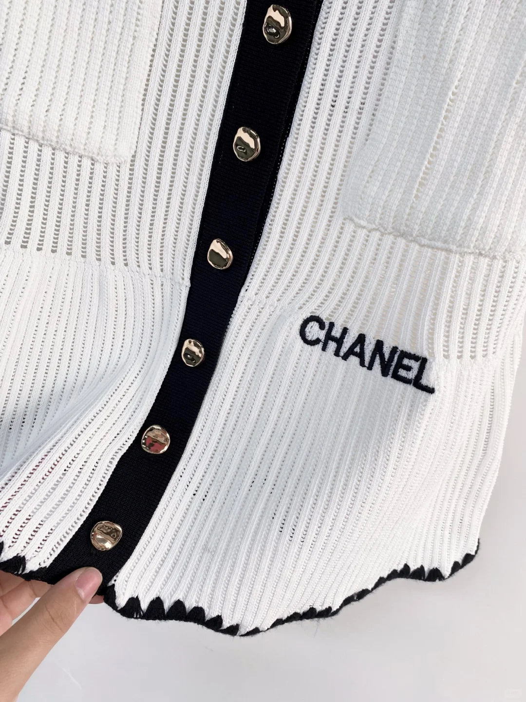 26ss Knitted Short-Sleeve Cardigan