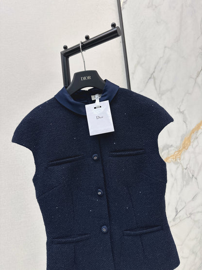 26ss Stand-up collar, fitted waist knitted top
