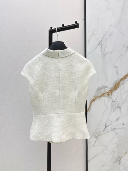 26ss Stand-up collar, fitted waist knitted top