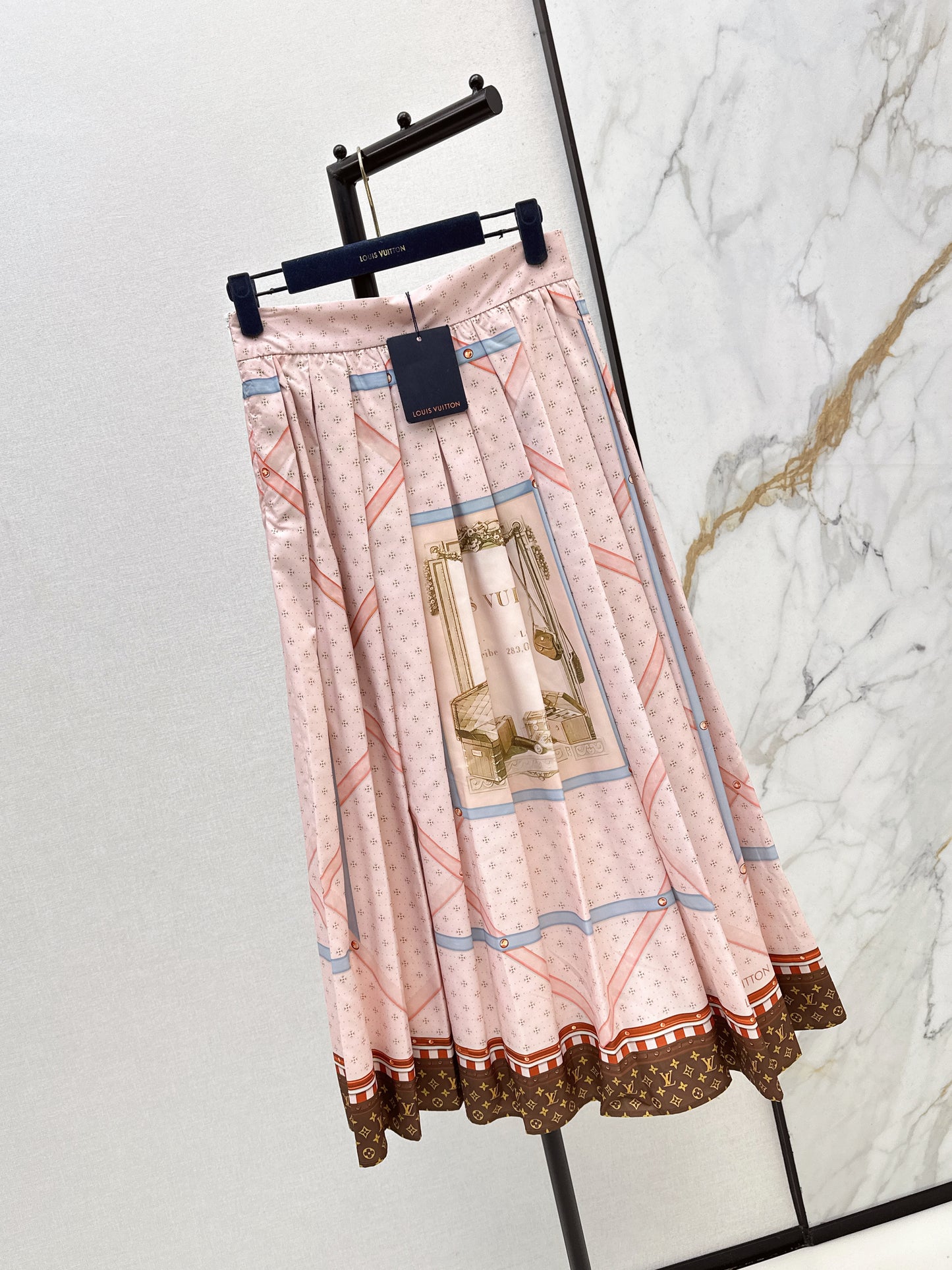 26ss Printed Sheer Shirt/Pleated Skirt