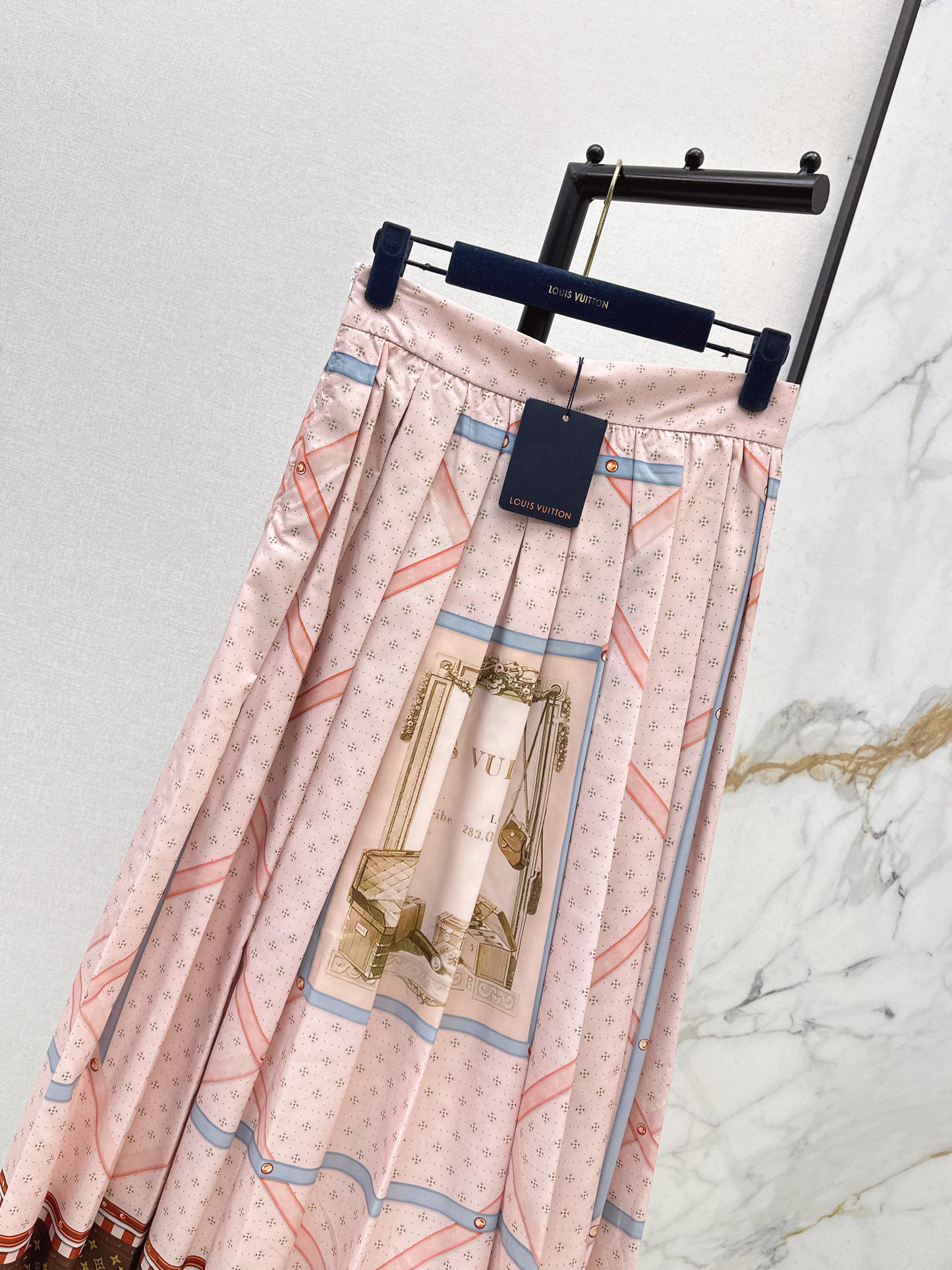 26ss Printed Sheer Shirt/Pleated Skirt