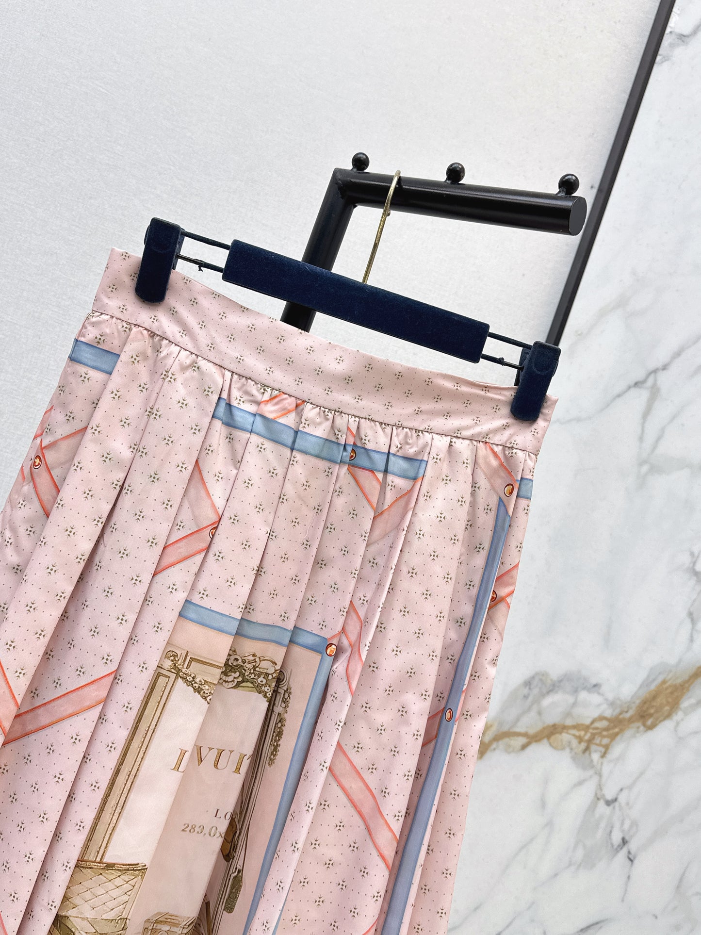 26ss Printed Sheer Shirt/Pleated Skirt