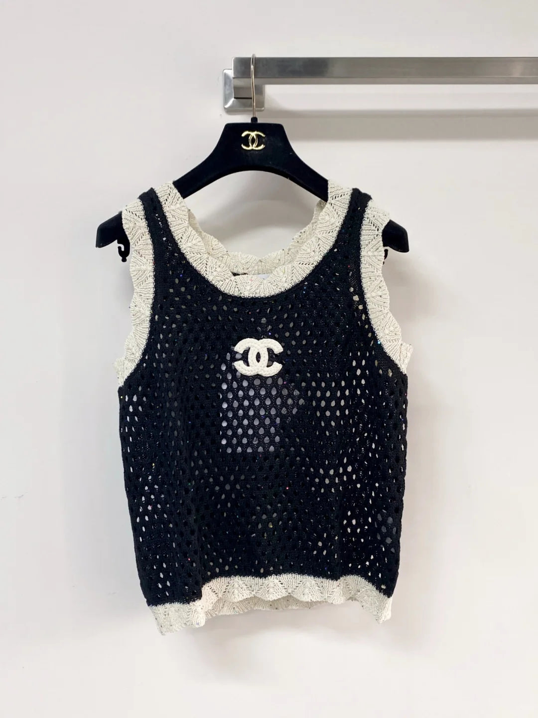 26ss Hollow-out logo lace vest