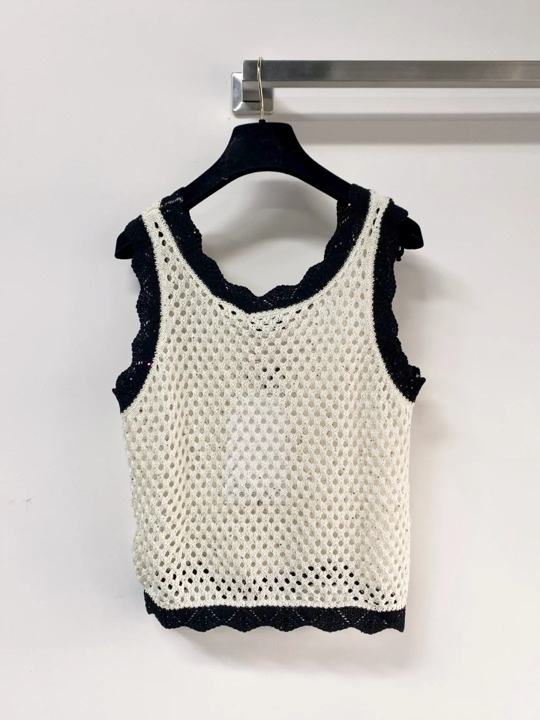 26ss Hollow-out logo lace vest