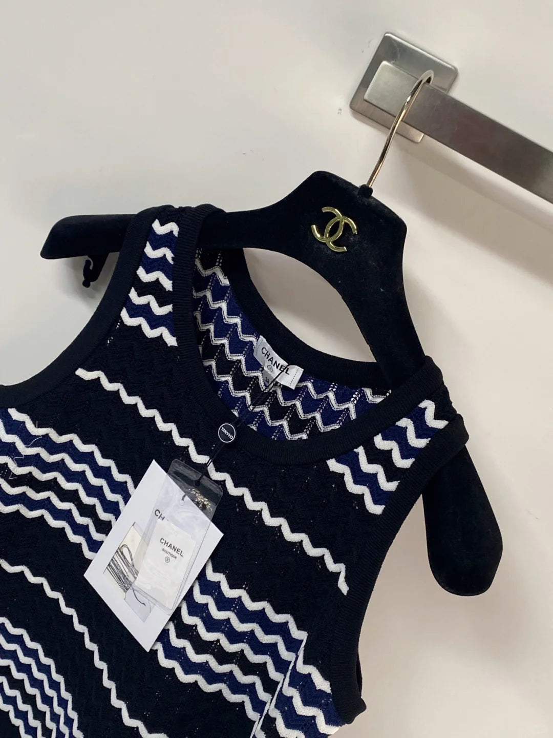 26ss Wavy knitted vest