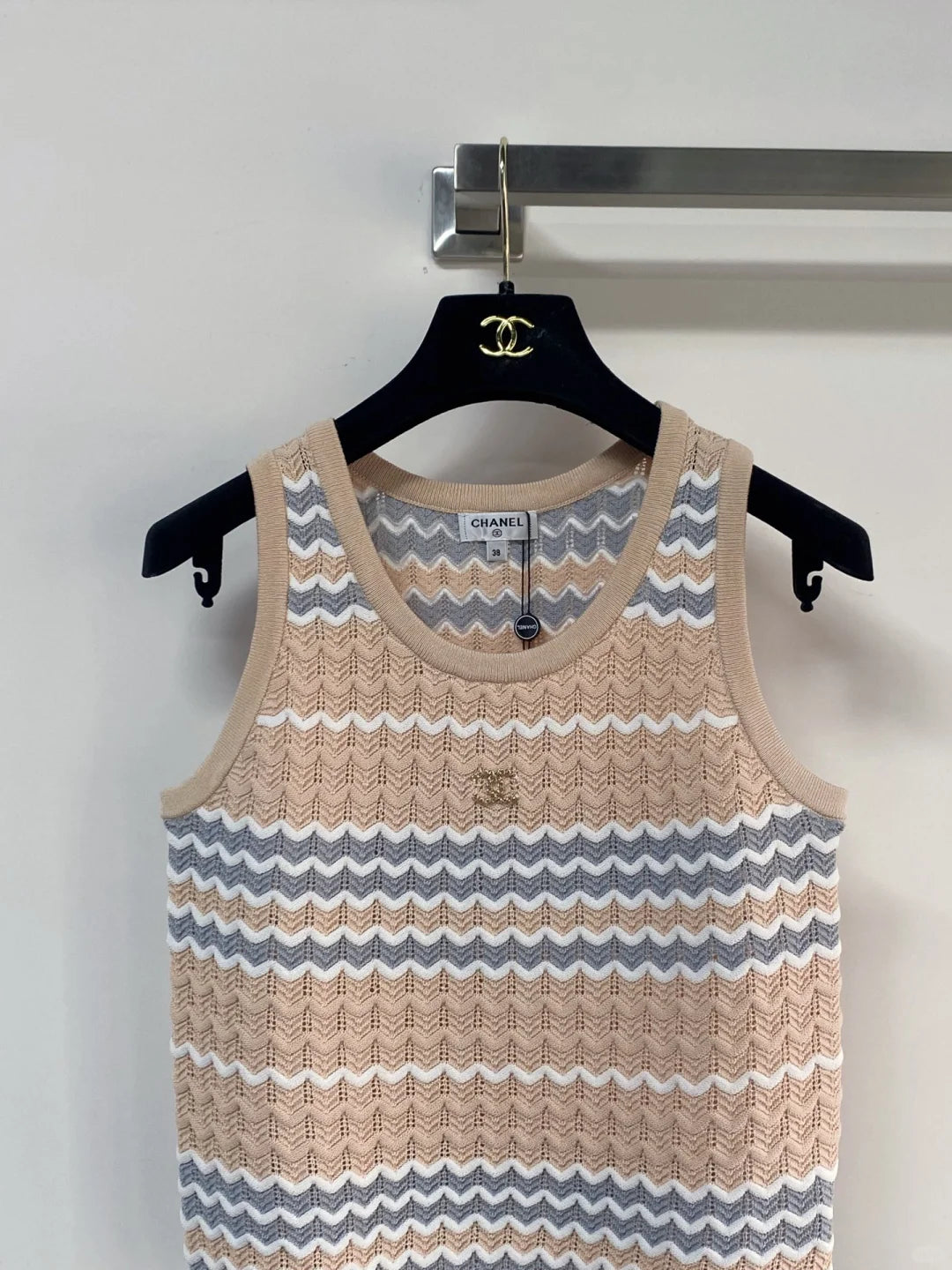 26ss Wavy knitted vest