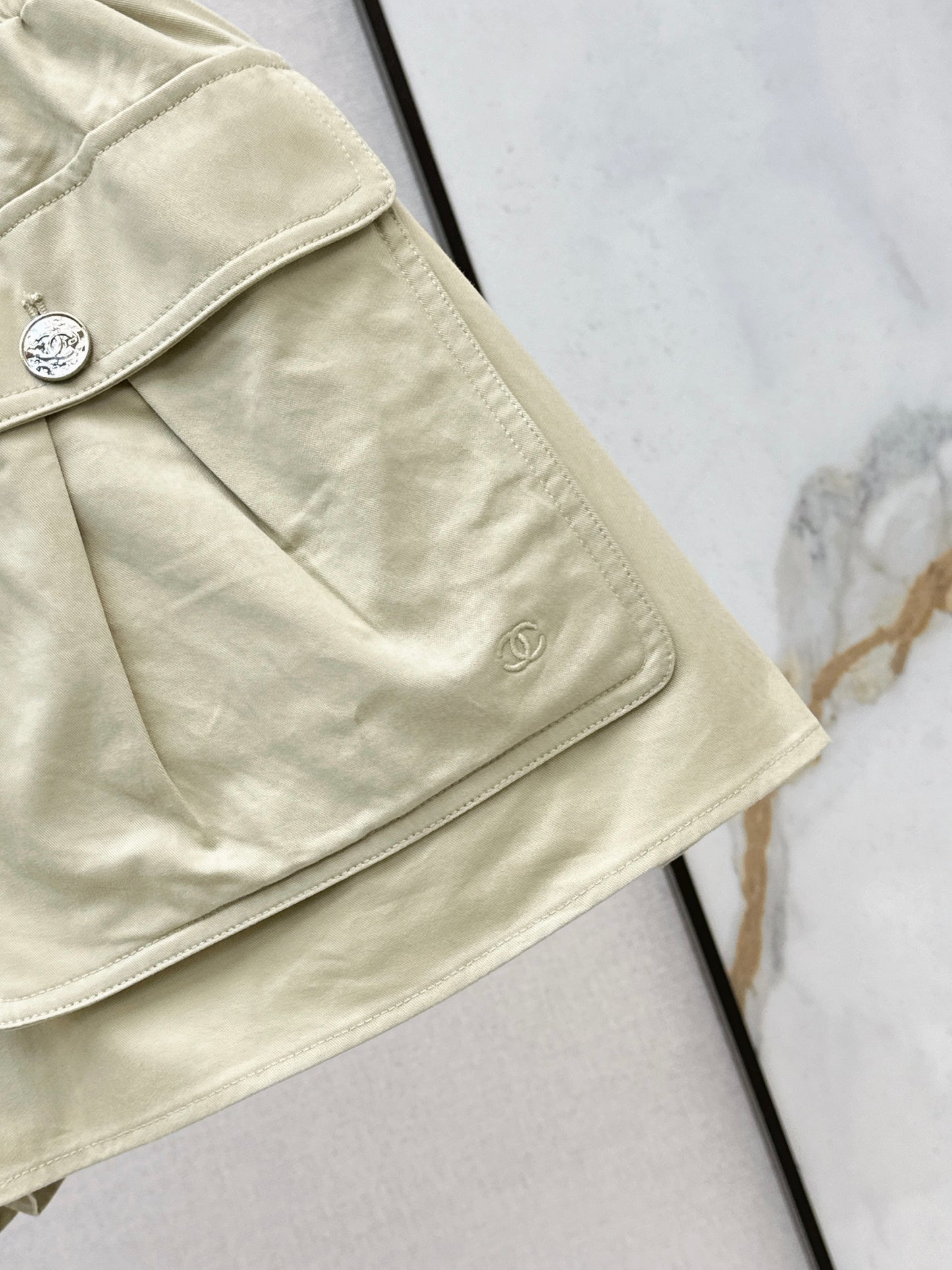 26ss Retro cargo-style culottes with large pockets