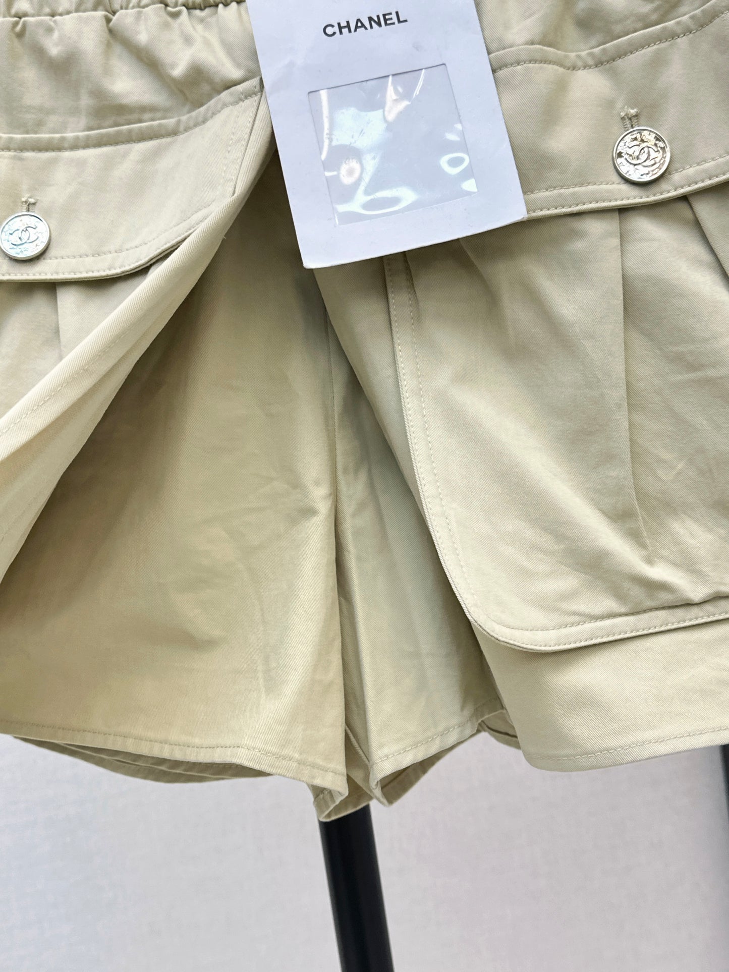 26ss Retro cargo-style culottes with large pockets