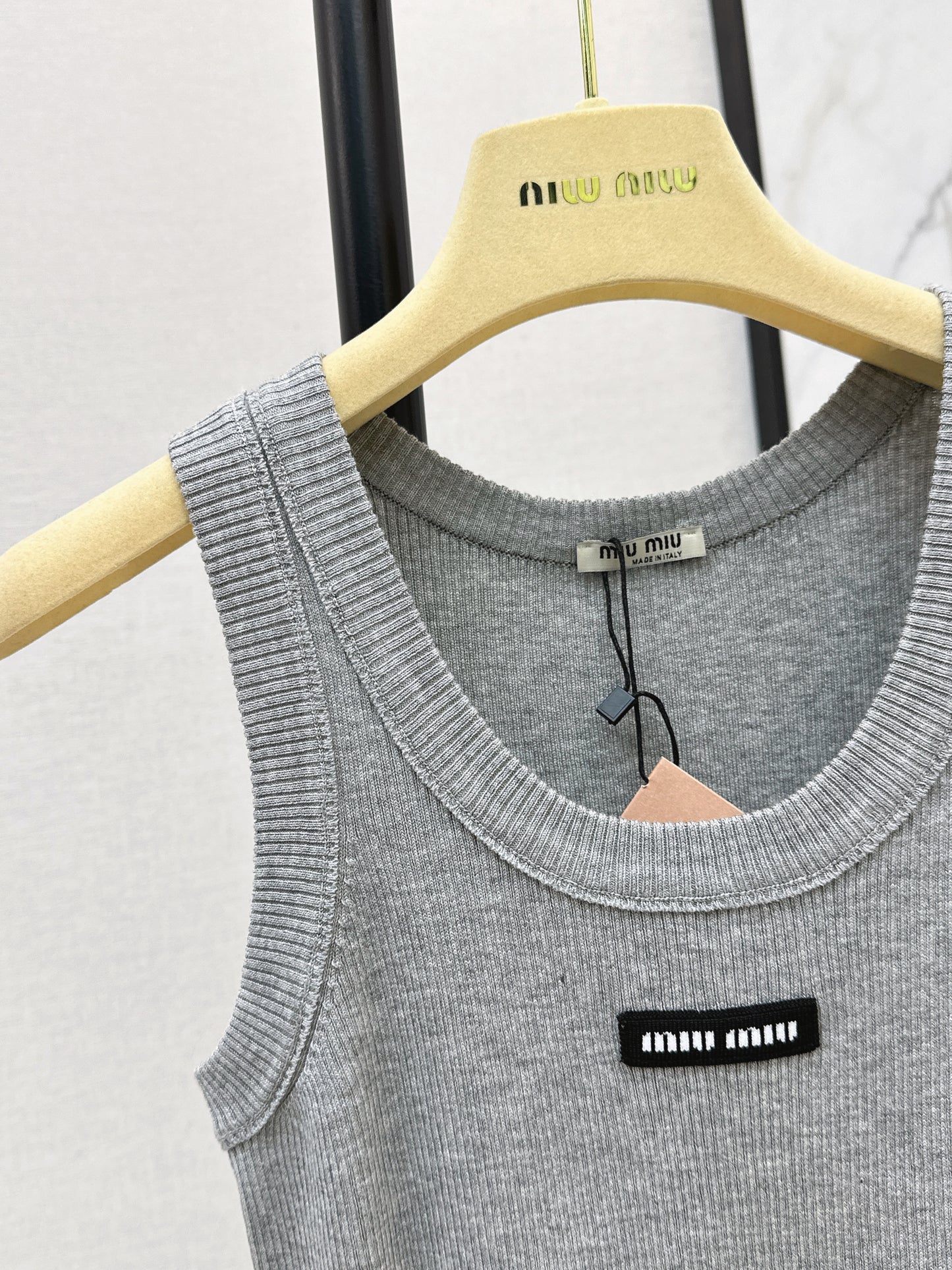 26ss Logo-embellished sleeveless vest