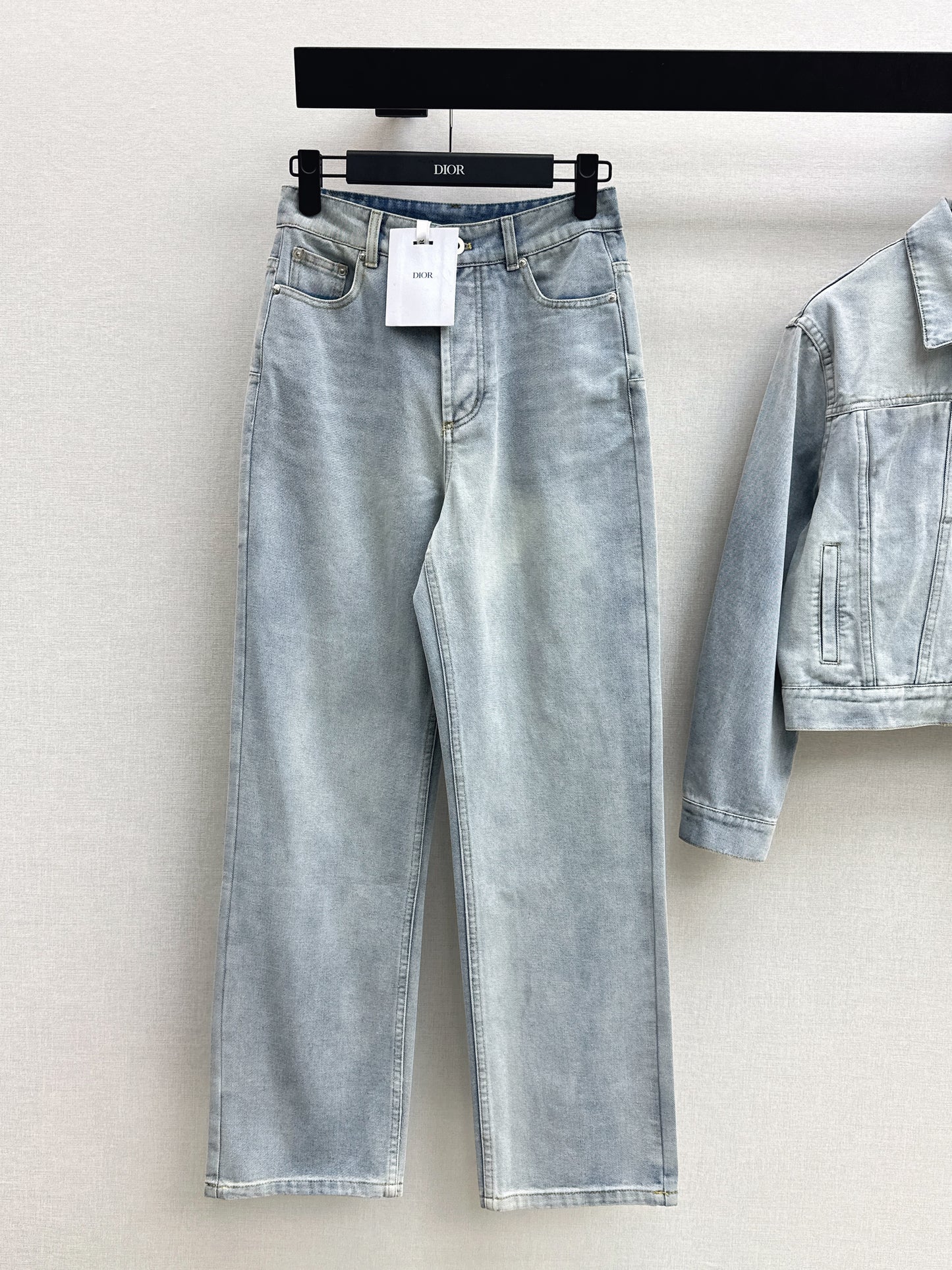 26ss Distressed Wash Ink White Denim Jeans