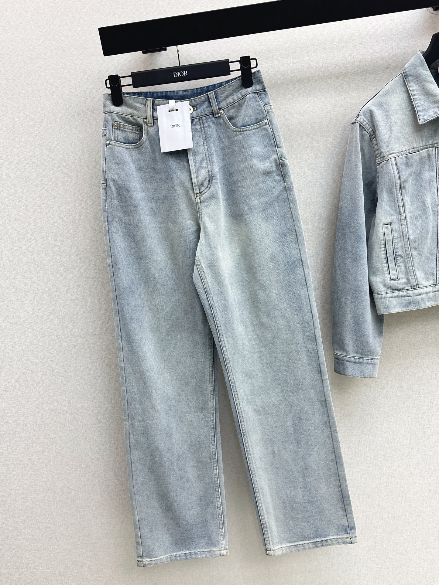 26ss Distressed Wash Ink White Denim Jeans