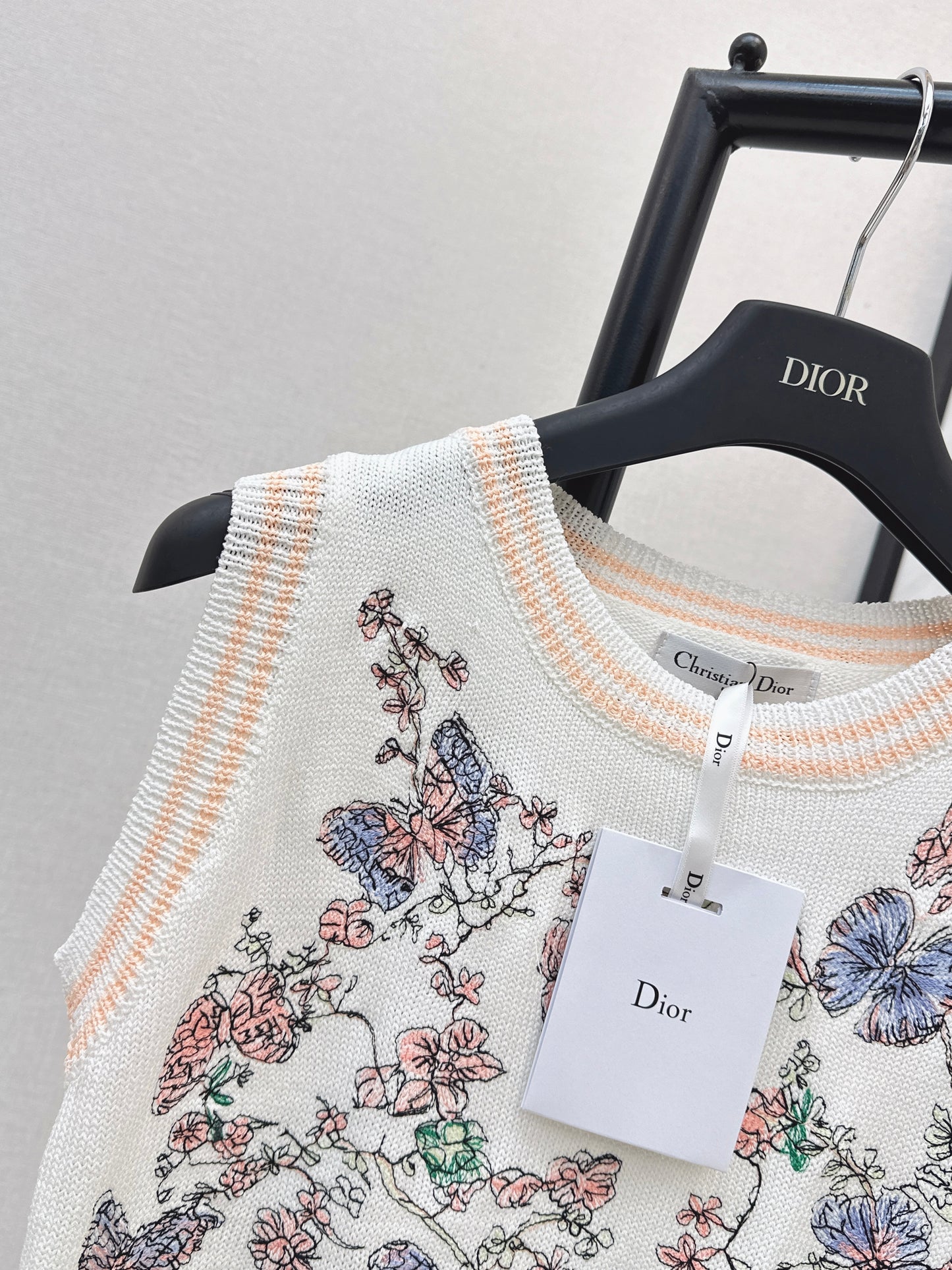 26ss Sleeveless Floral Pattern