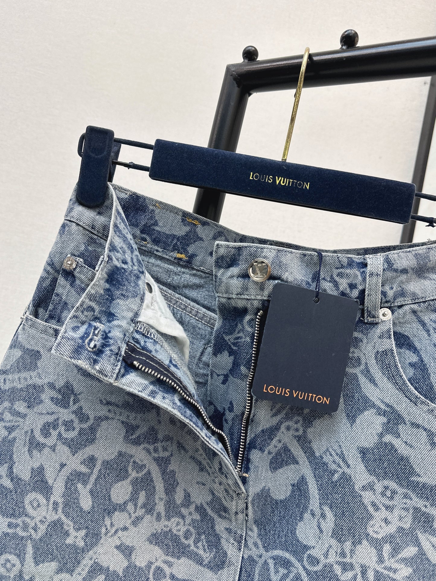 26ss Laser-studded chain floral denim midi skirt