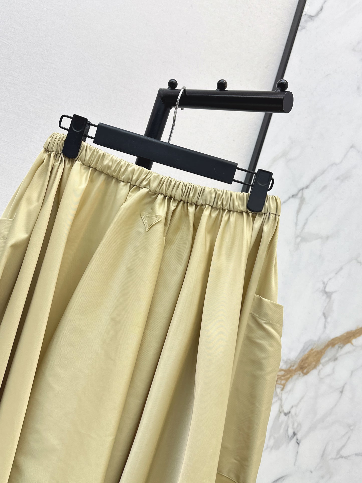 26ss Elastic waist nylon midi skirt