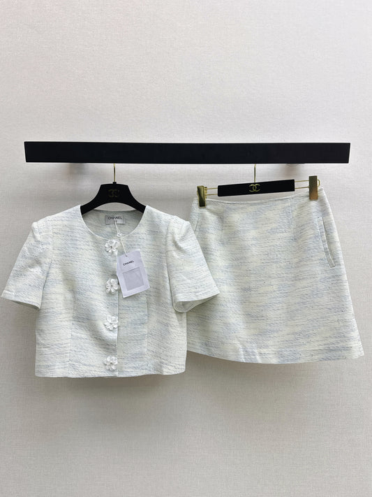 26ss Youthful-looking matching set