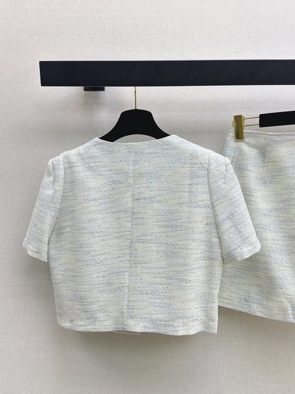26ss Youthful-looking matching set