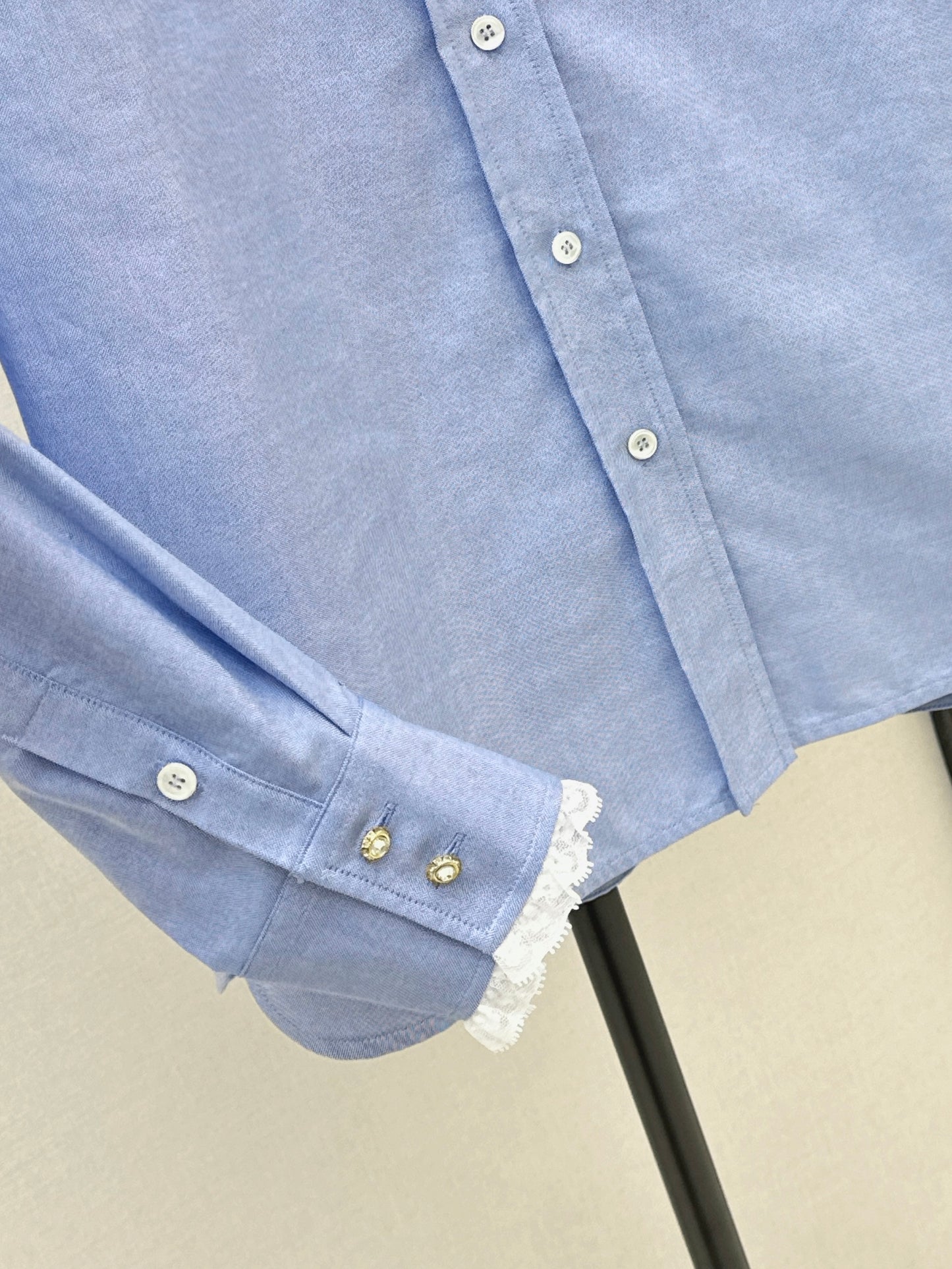 26ss Lace-trimmed collared shirt