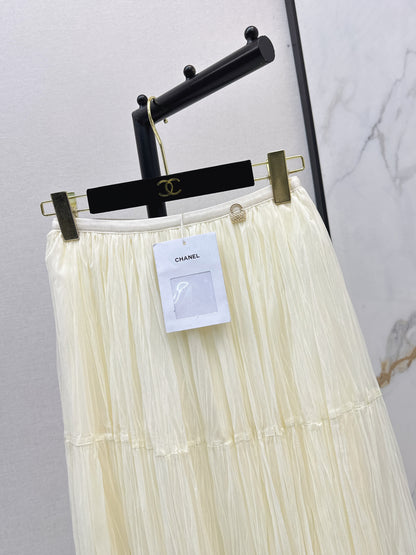 26ss A flowing, tulle-trimmed midi skirt
