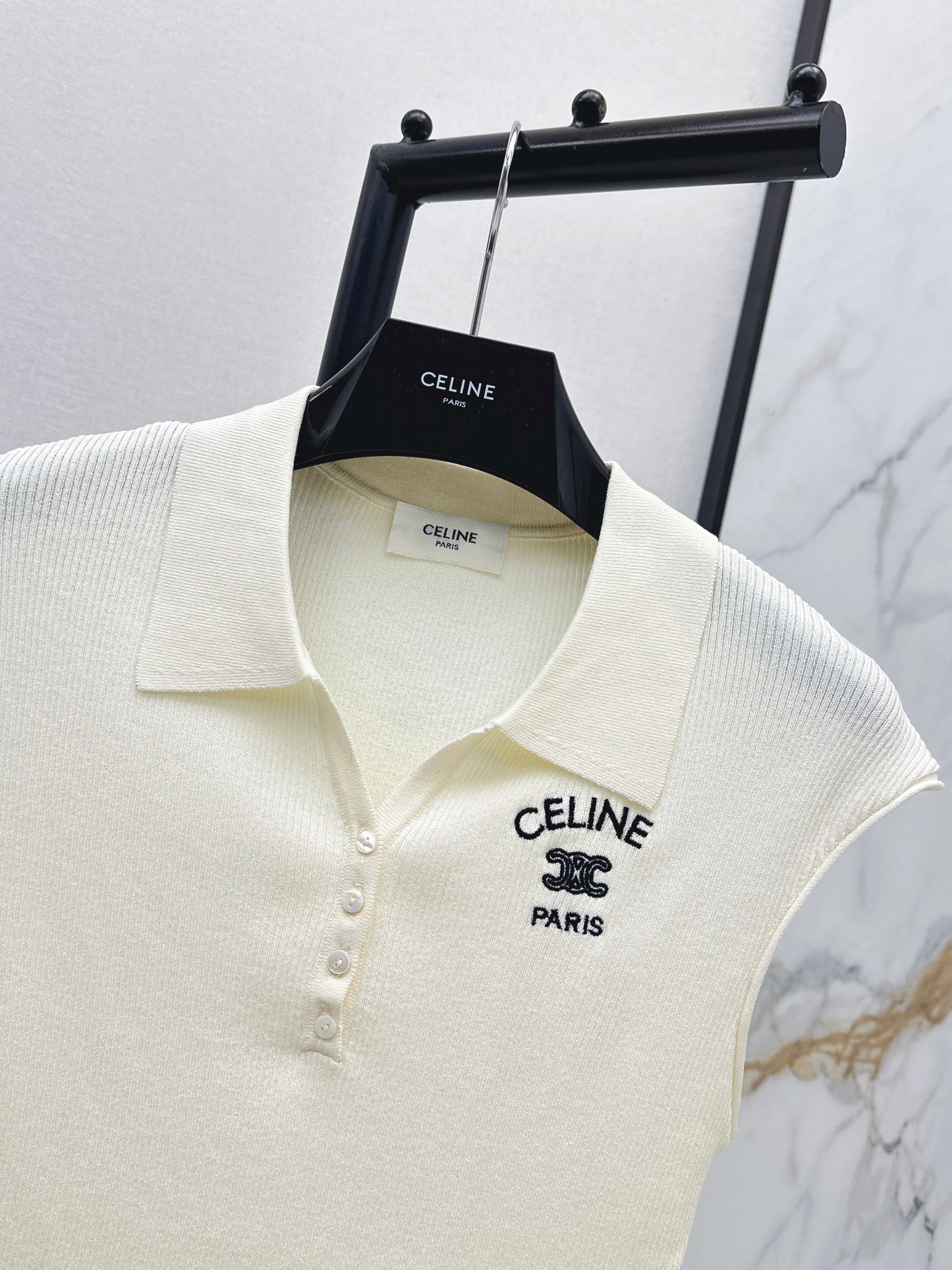 26ss Youthful Collared Top