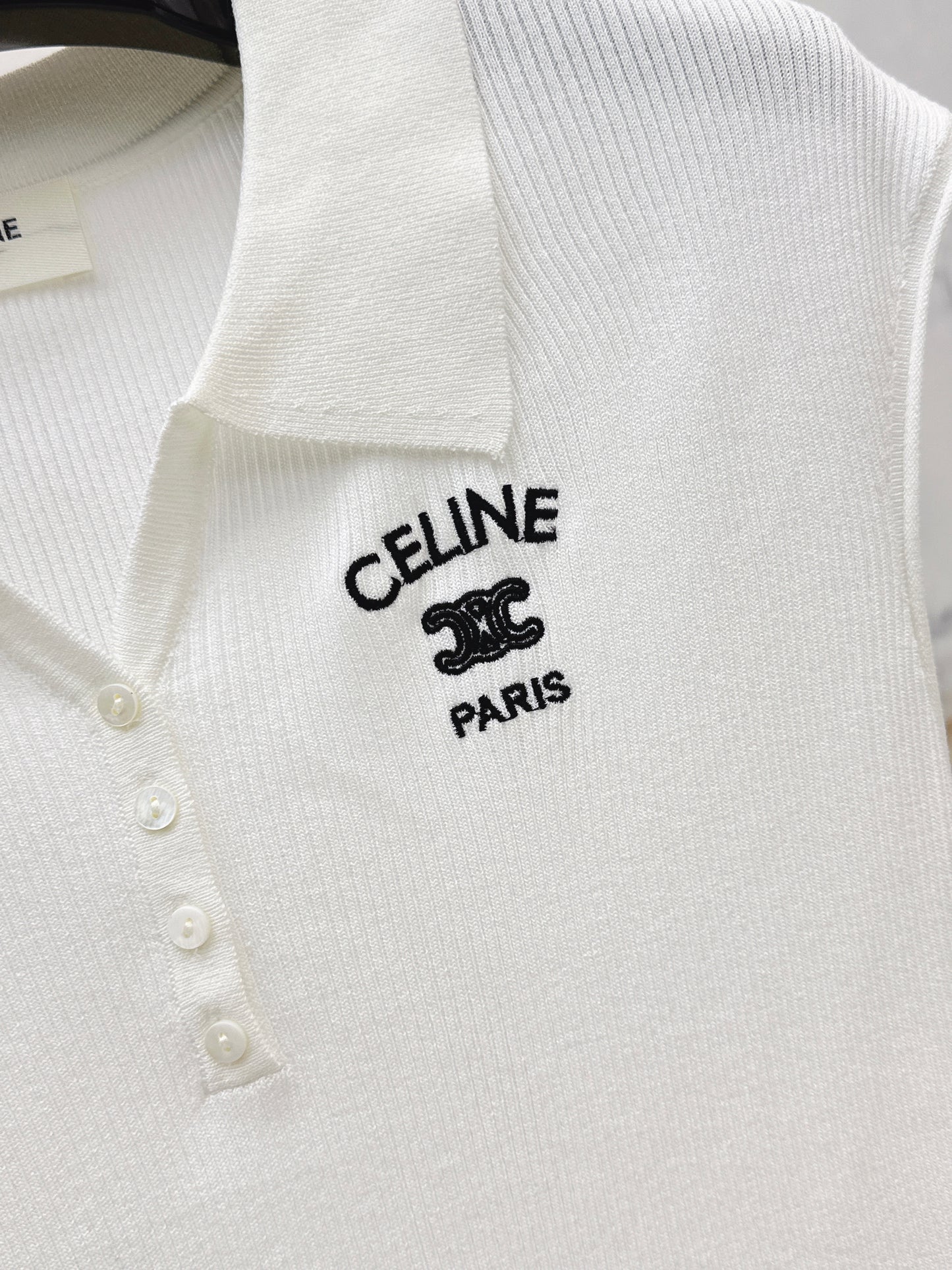 26ss Youthful Collared Top