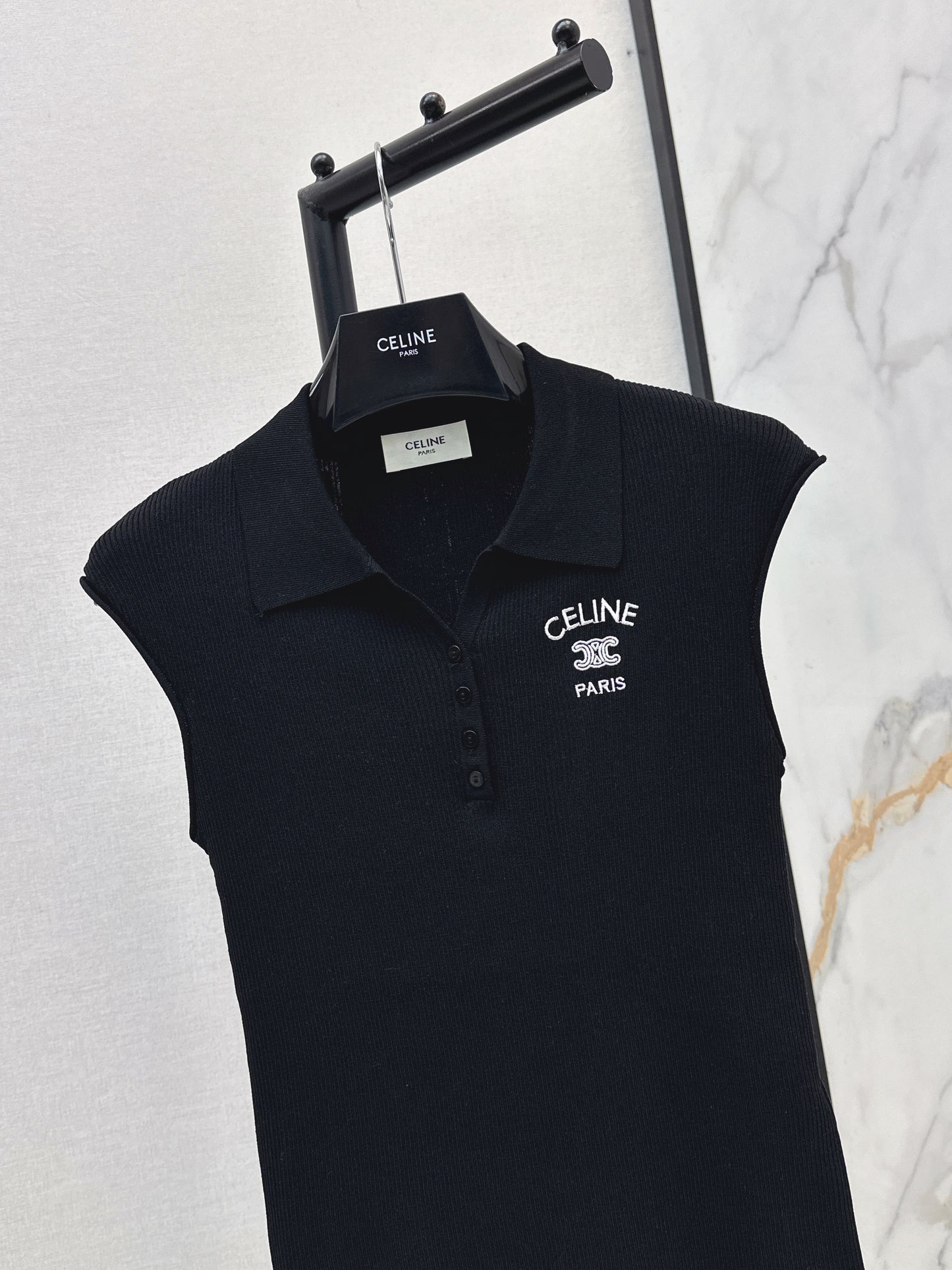 26ss Youthful Collared Top