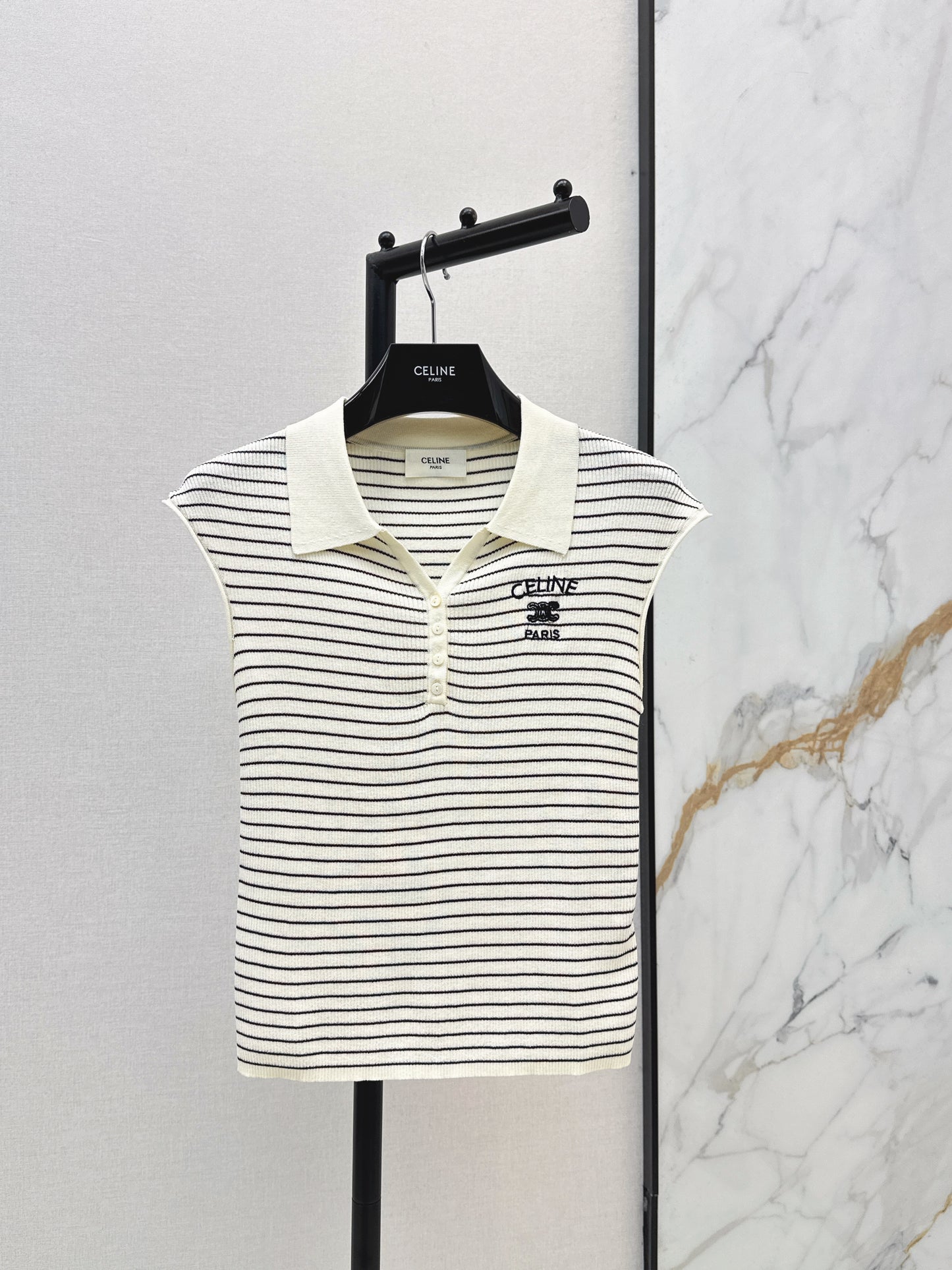 26ss Youthful Collared Top
