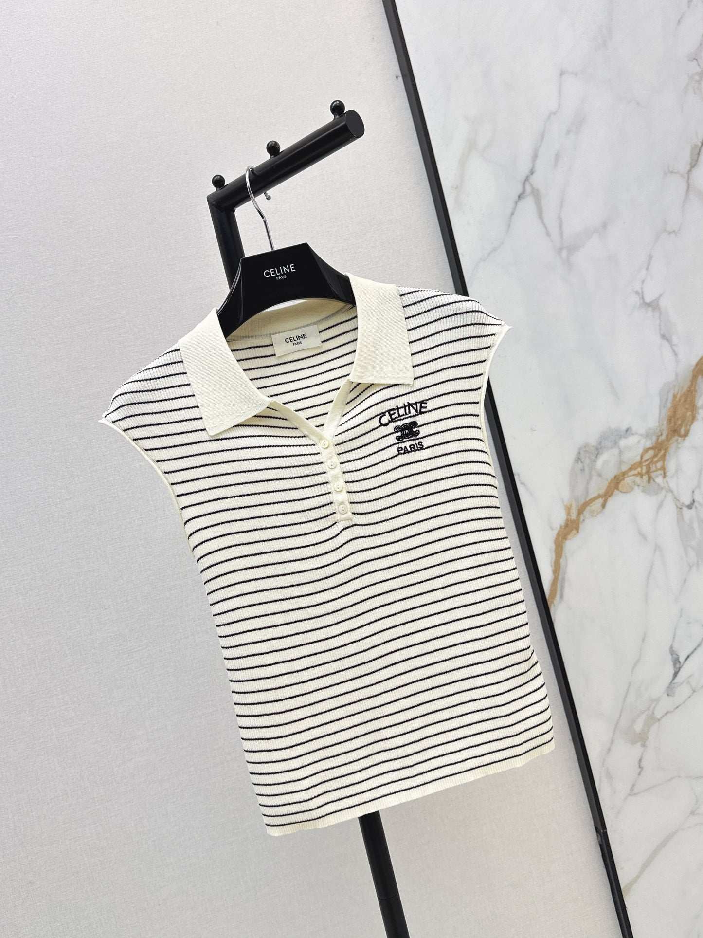 26ss Youthful Collared Top