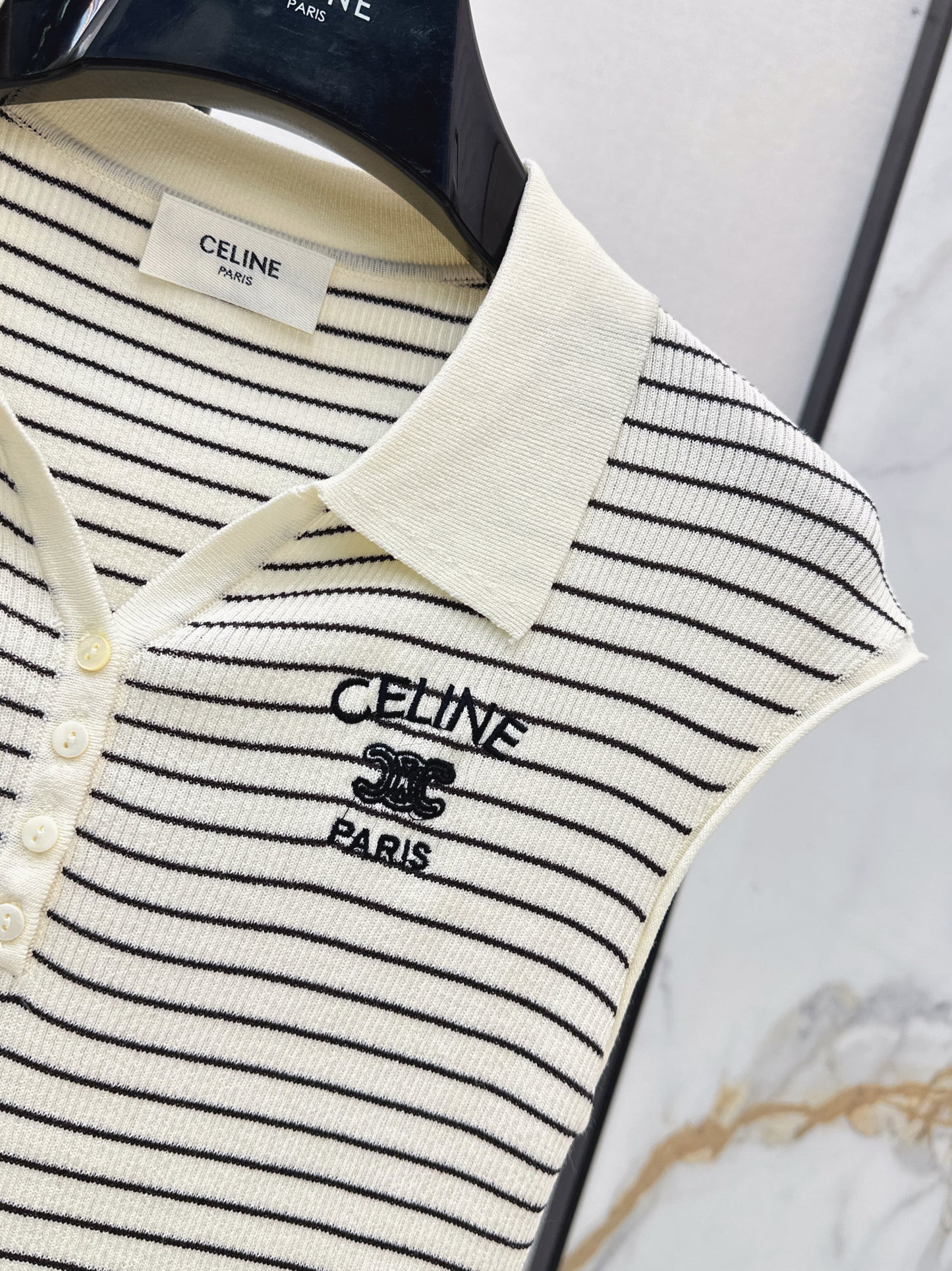 26ss Youthful Collared Top