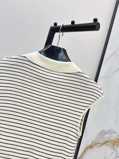 26ss Youthful Collared Top