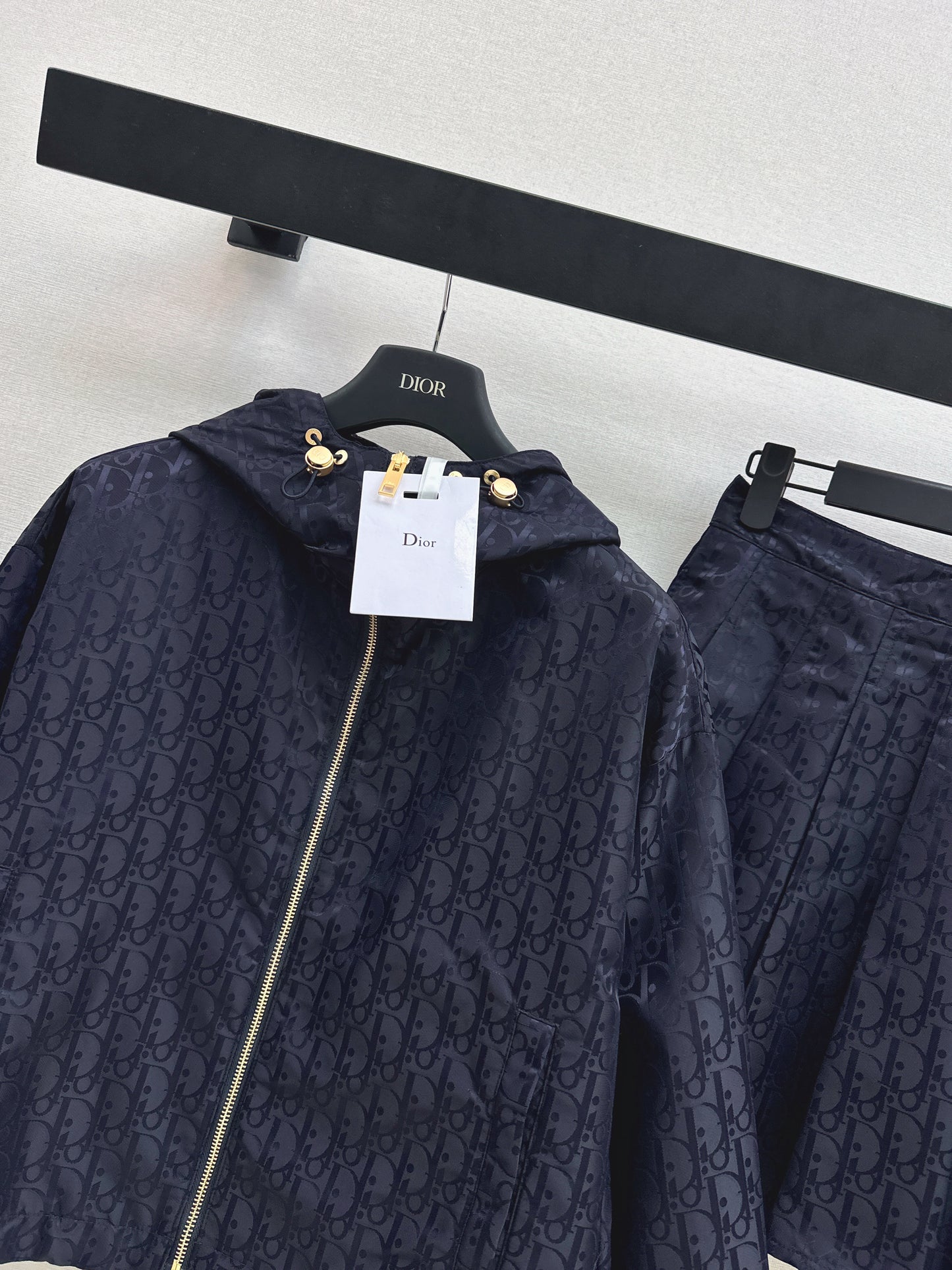 26ss Youthful pleated jacket /skirt