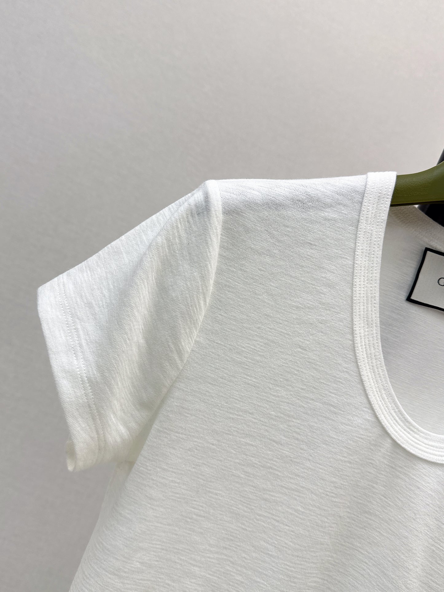 26ss Hardware-decorated U-neck T-shirt