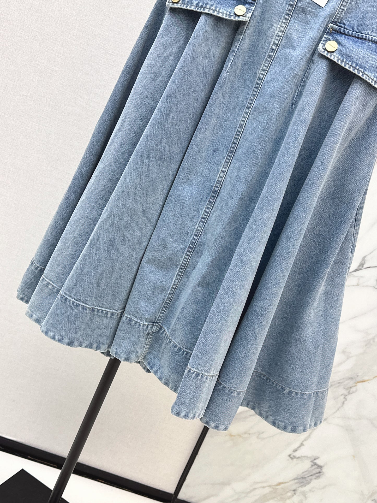 26ss Workwear-style denim maxi skirt