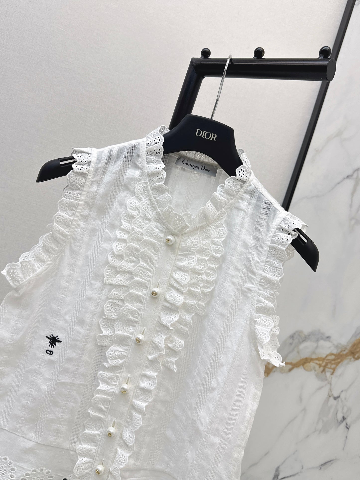 26ss Embroidered Ruffled Trim Vest