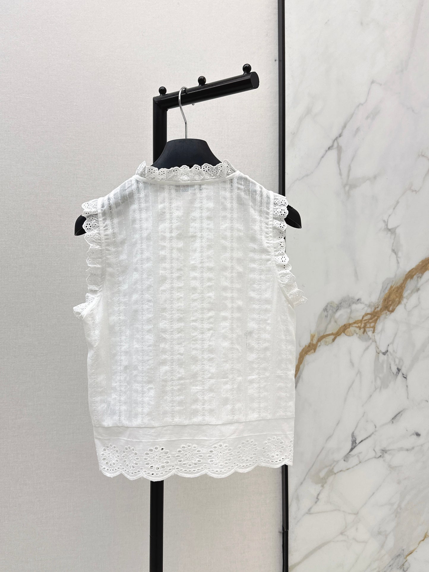 26ss Embroidered Ruffled Trim Vest