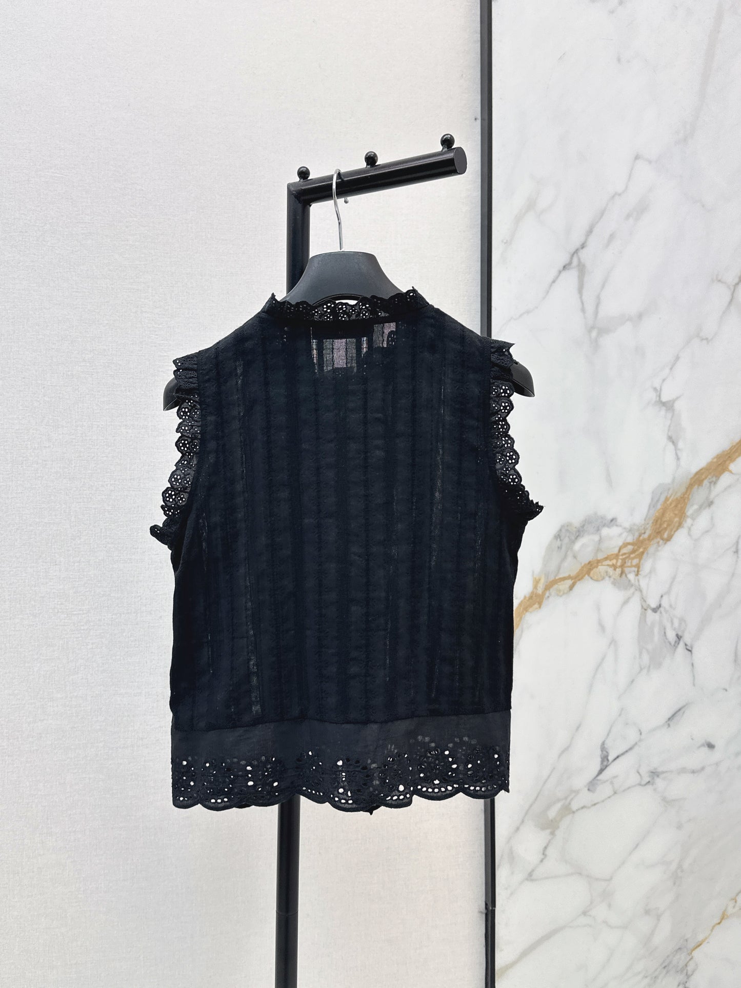 26ss Embroidered Ruffled Trim Vest