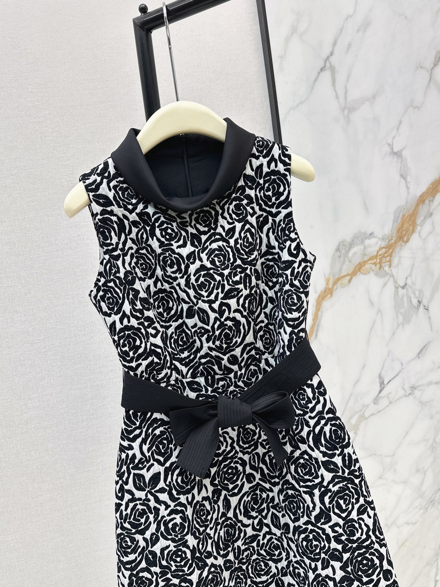 26ss Rose Jacquard Sleeveless Dress