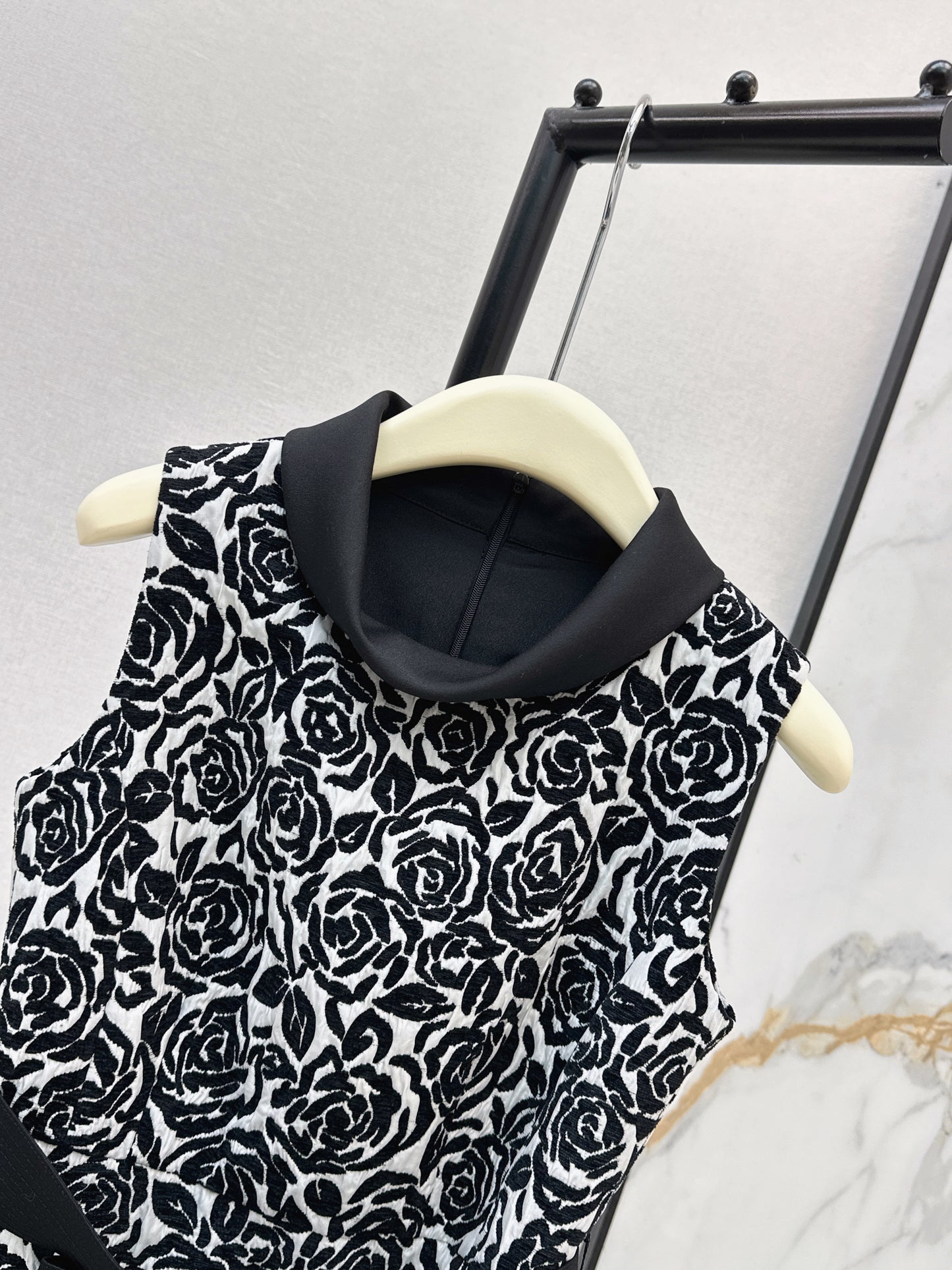 26ss Rose Jacquard Sleeveless Dress