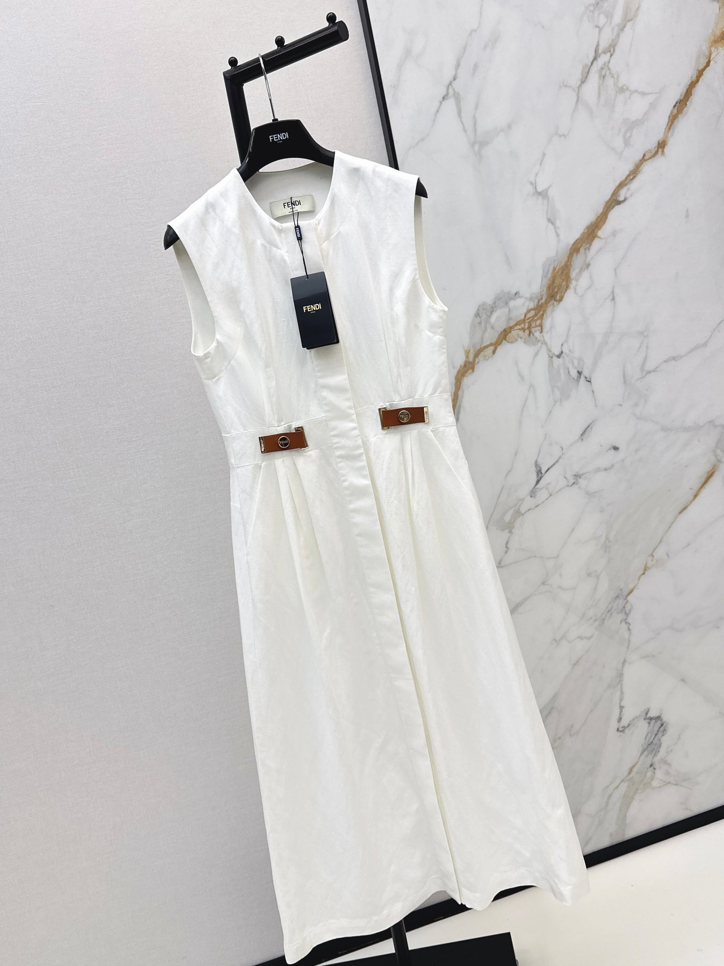 26ss Double-sided leather buckle dress