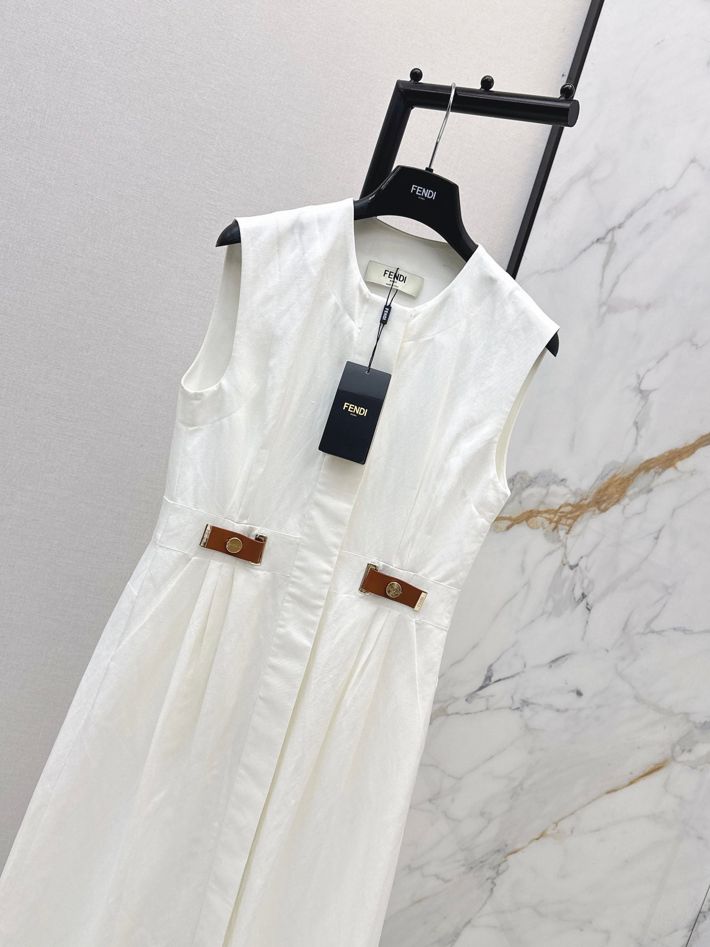 26ss Double-sided leather buckle dress