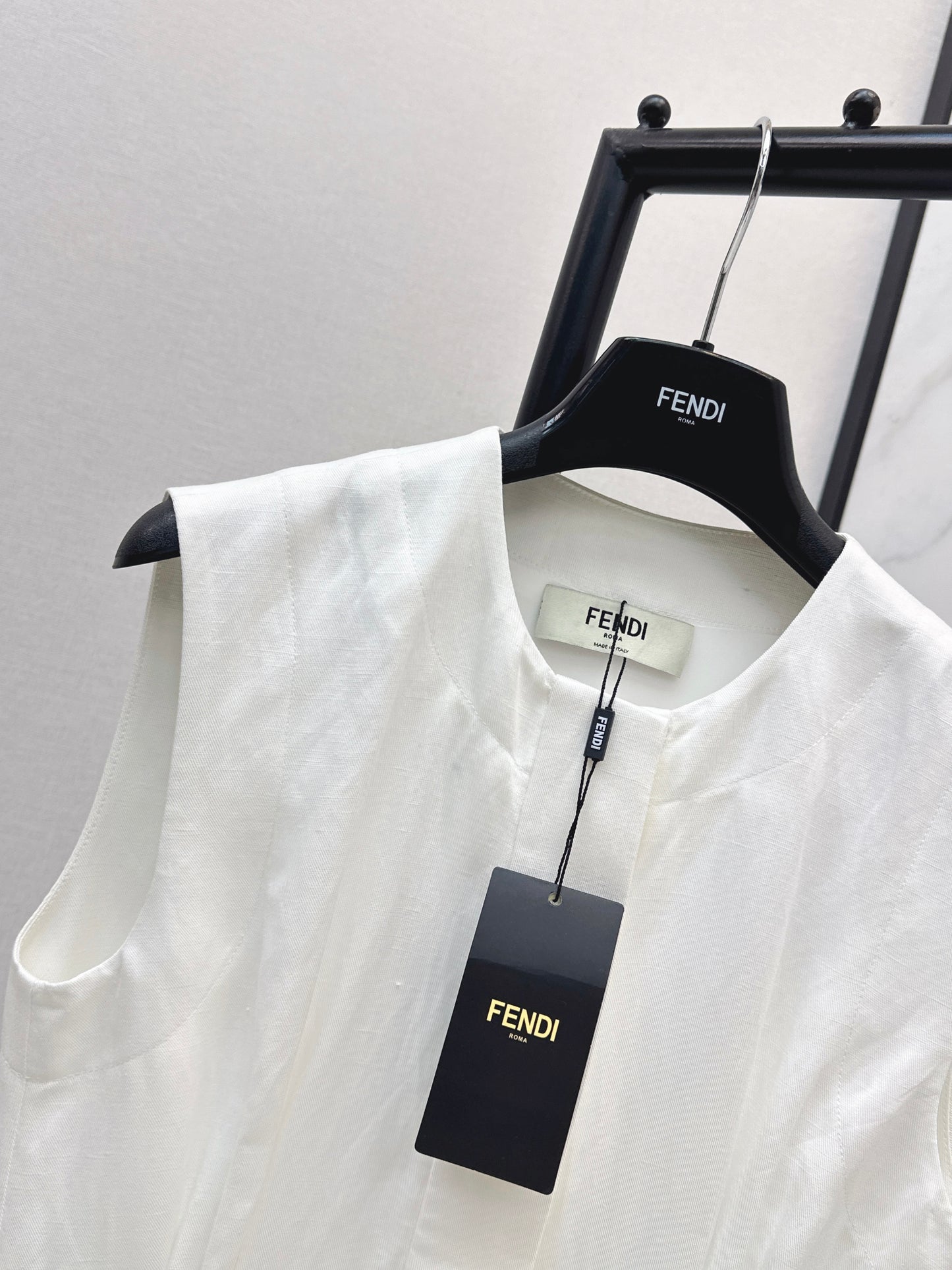 26ss Double-sided leather buckle dress