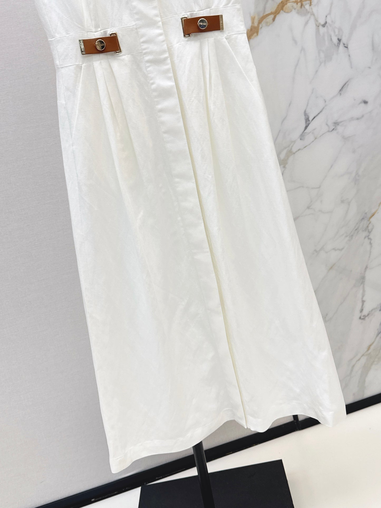 26ss Double-sided leather buckle dress