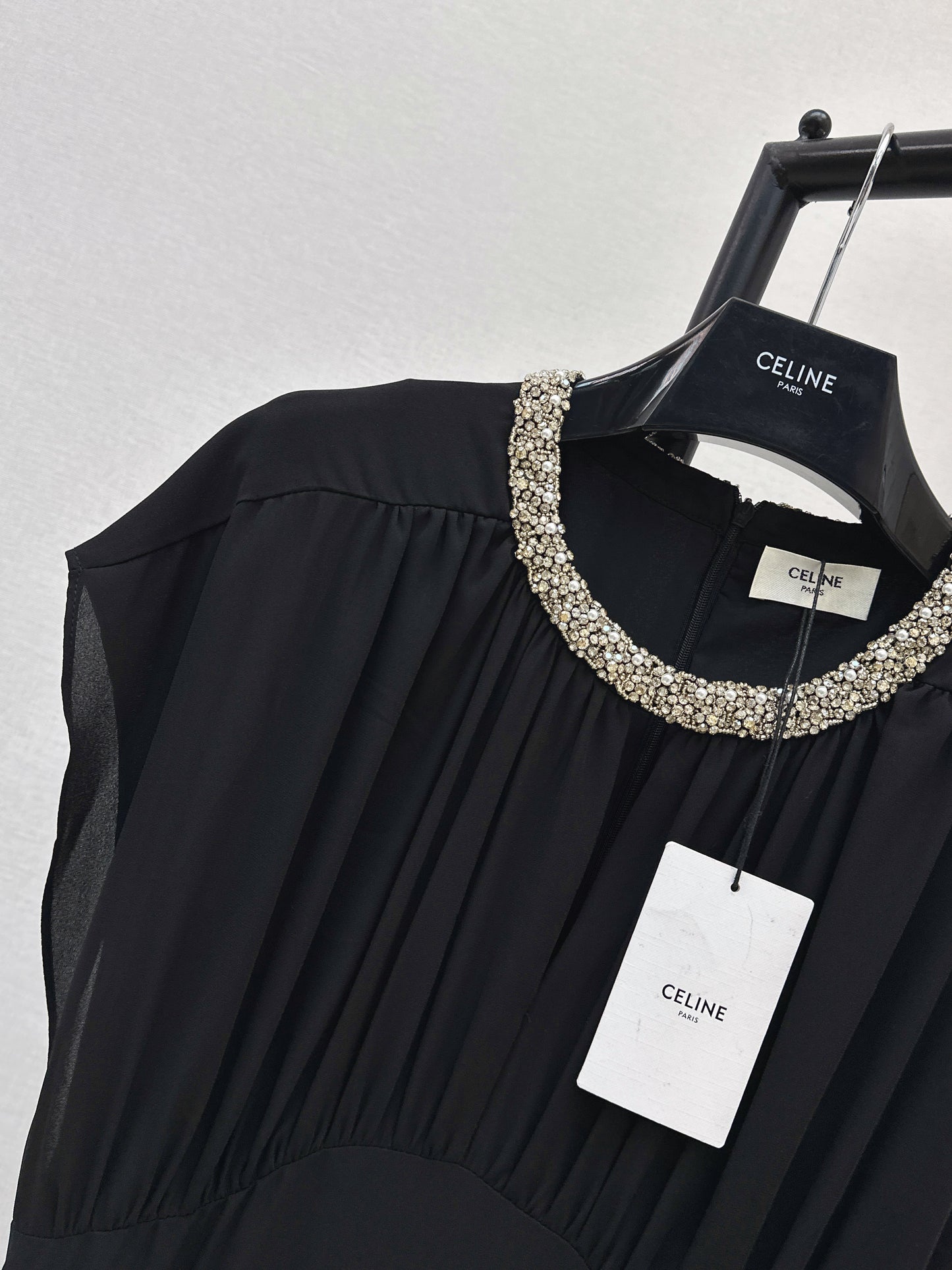 26ss Off-shoulder dress