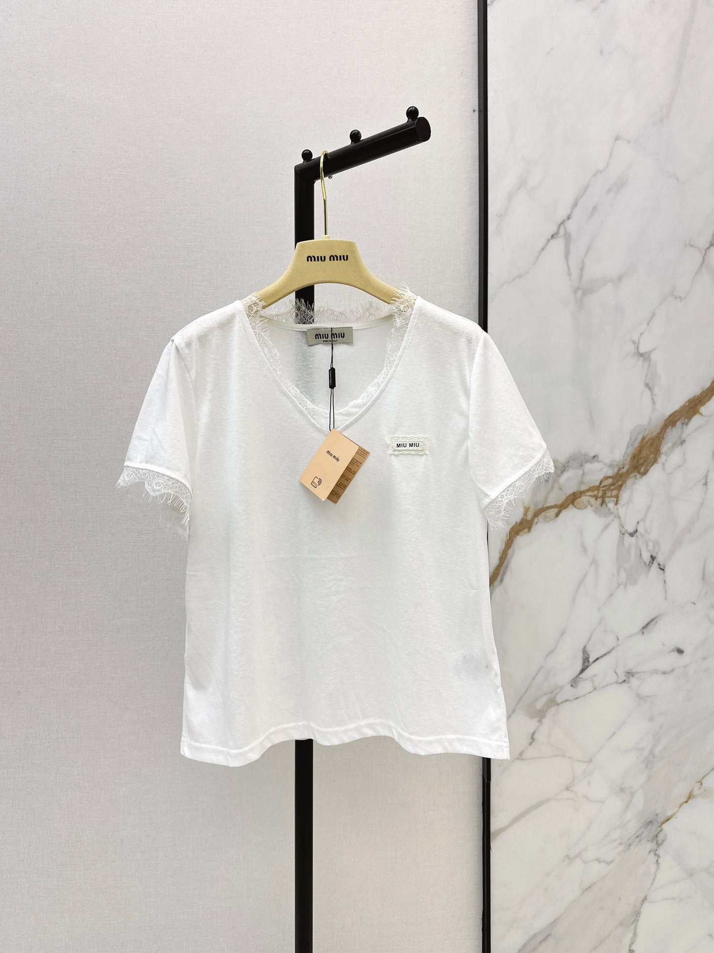 26ss Lace-trimmed V-neck T-shirt