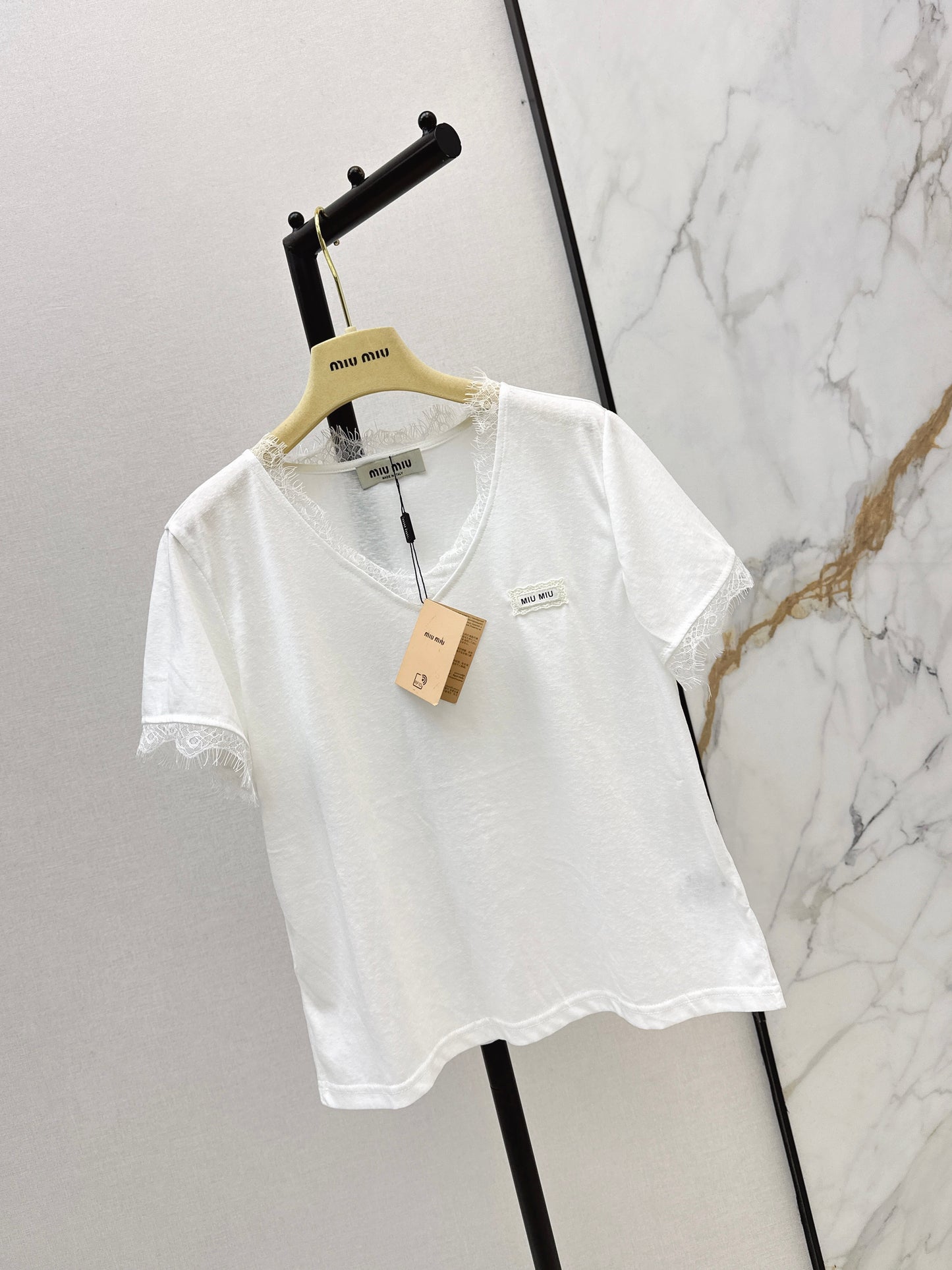 26ss Lace-trimmed V-neck T-shirt