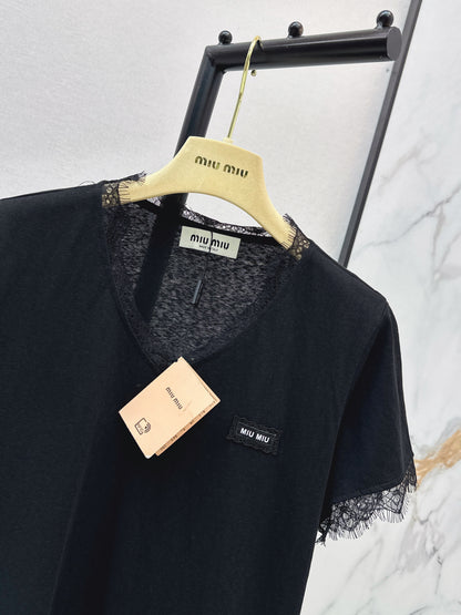 26ss Lace-trimmed V-neck T-shirt